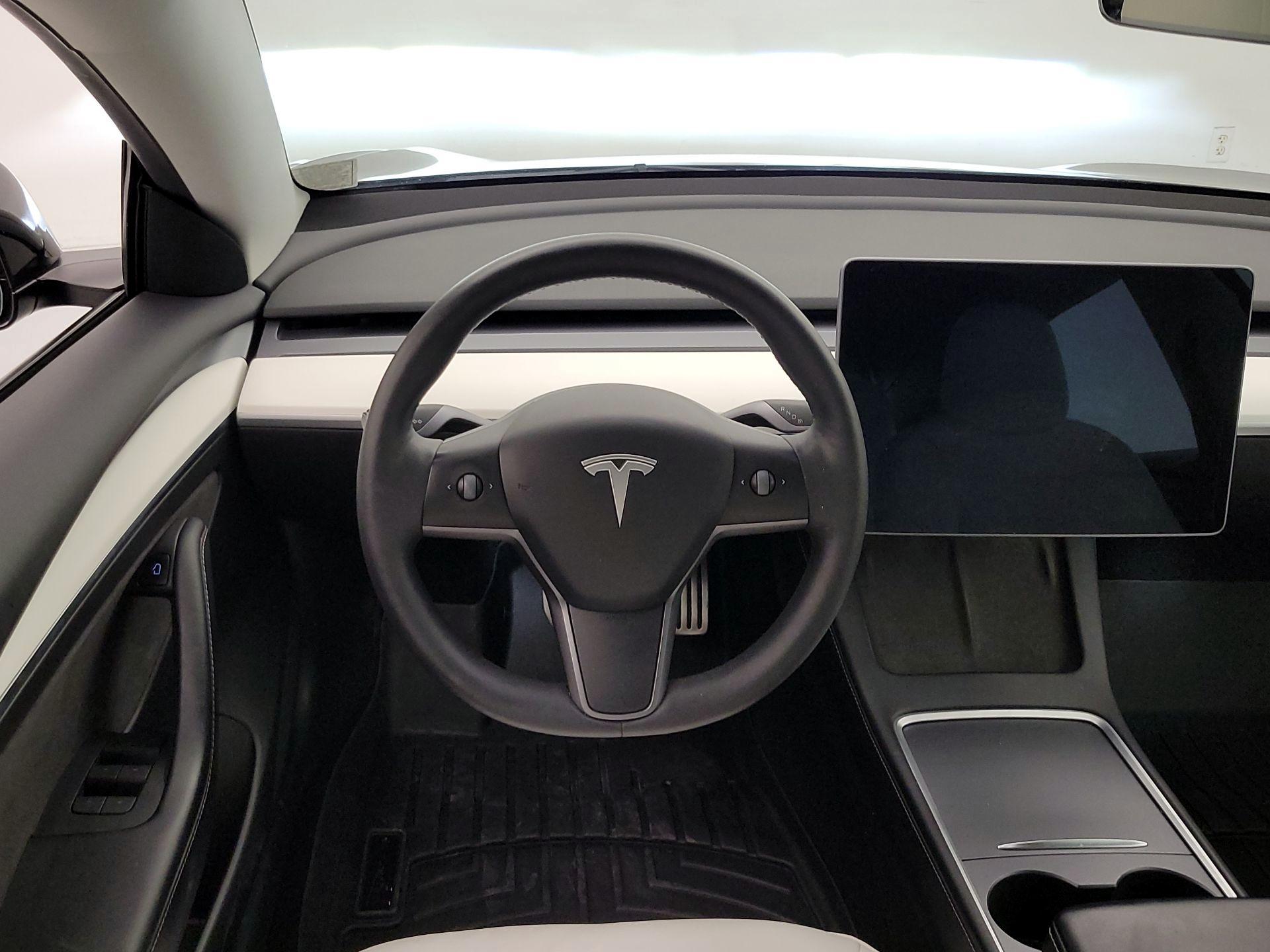Thumbnail: 2022 Tesla Model 3 - 10