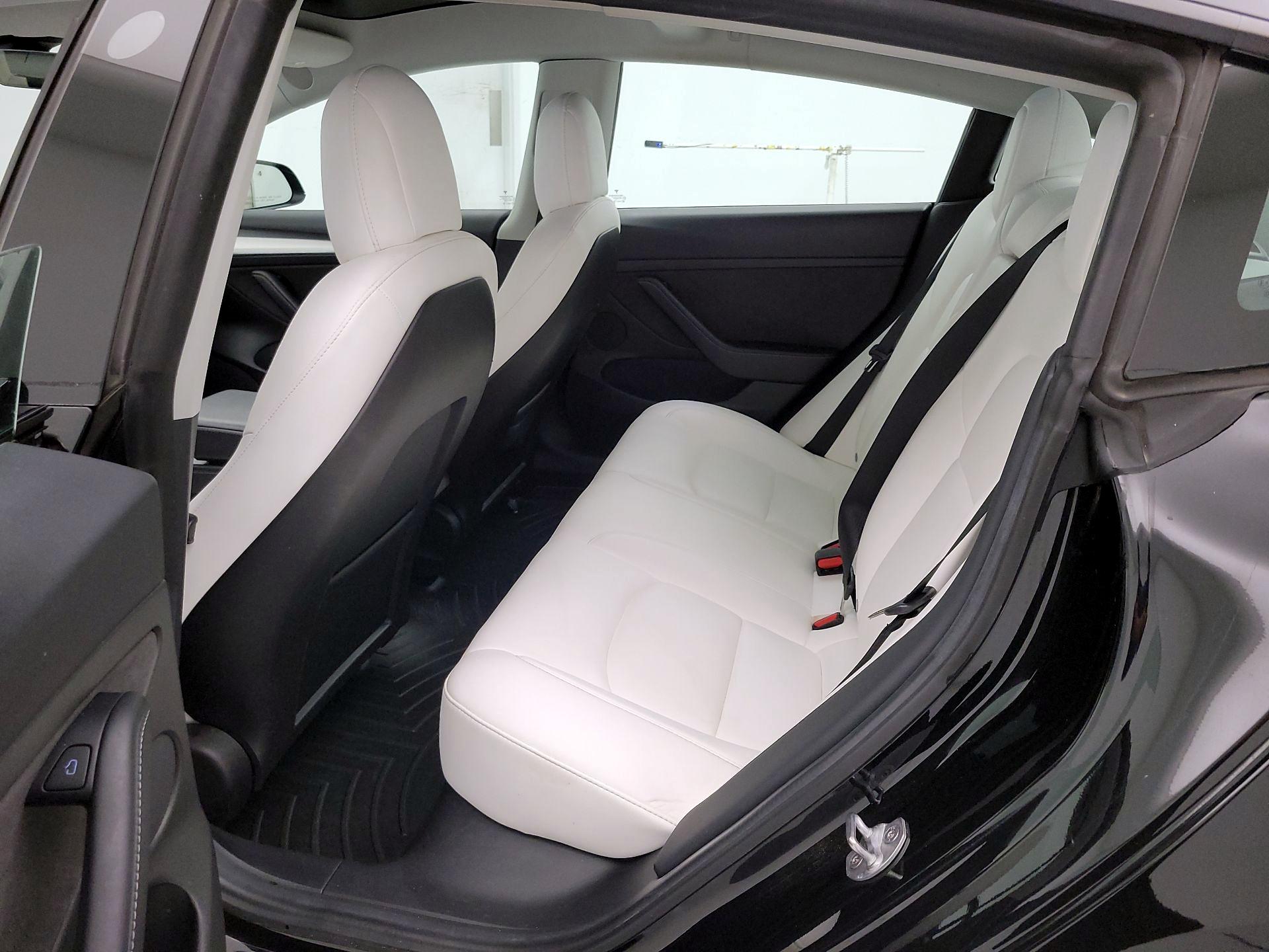 Thumbnail: 2022 Tesla Model 3 - 18