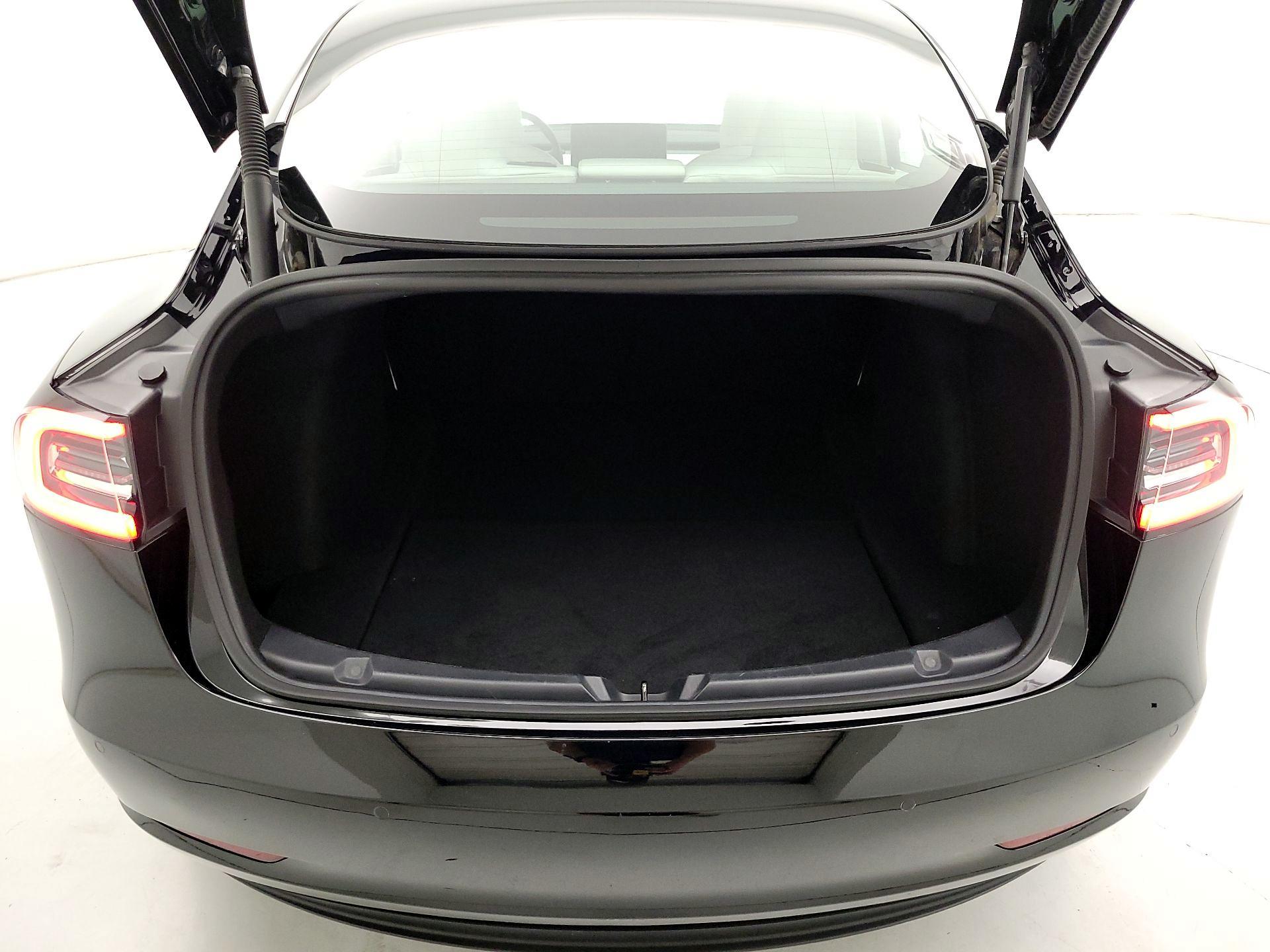 Thumbnail: 2022 Tesla Model 3 - 19