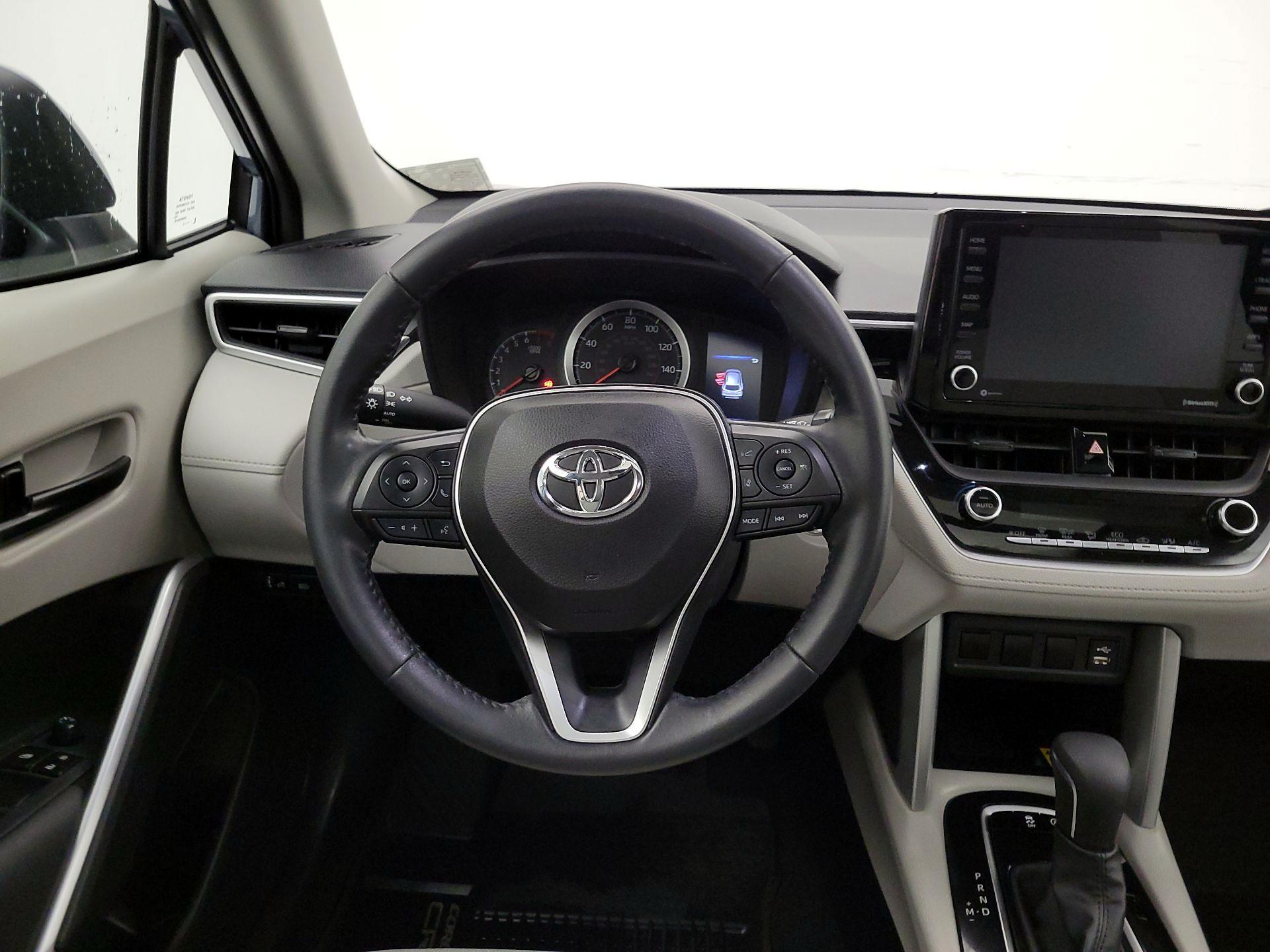 Thumbnail: 2022 Toyota Corolla Cross - 10