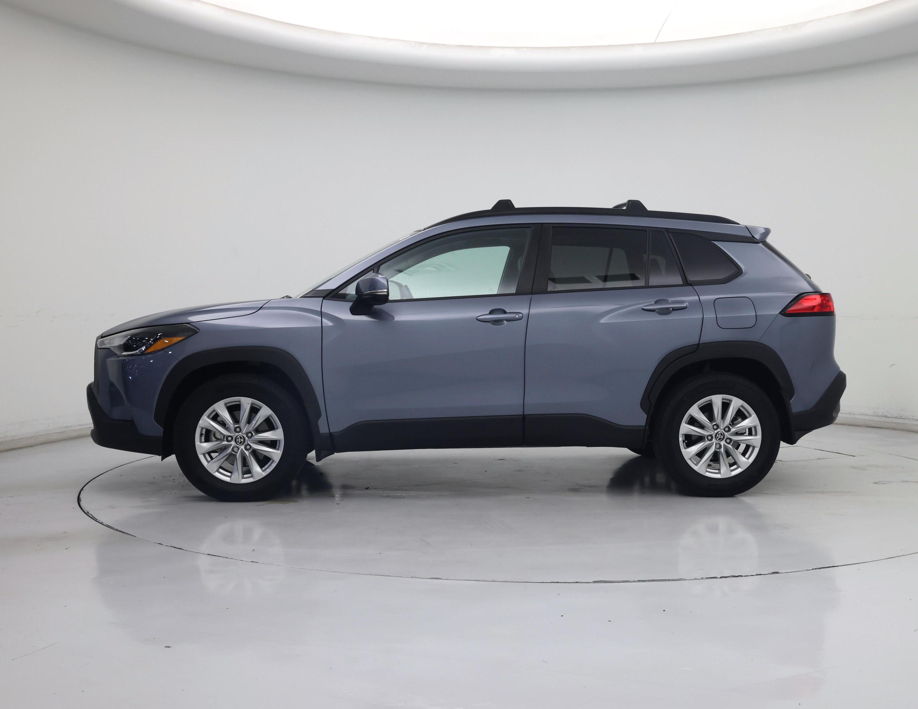 Thumbnail: 2022 Toyota Corolla Cross - 3
