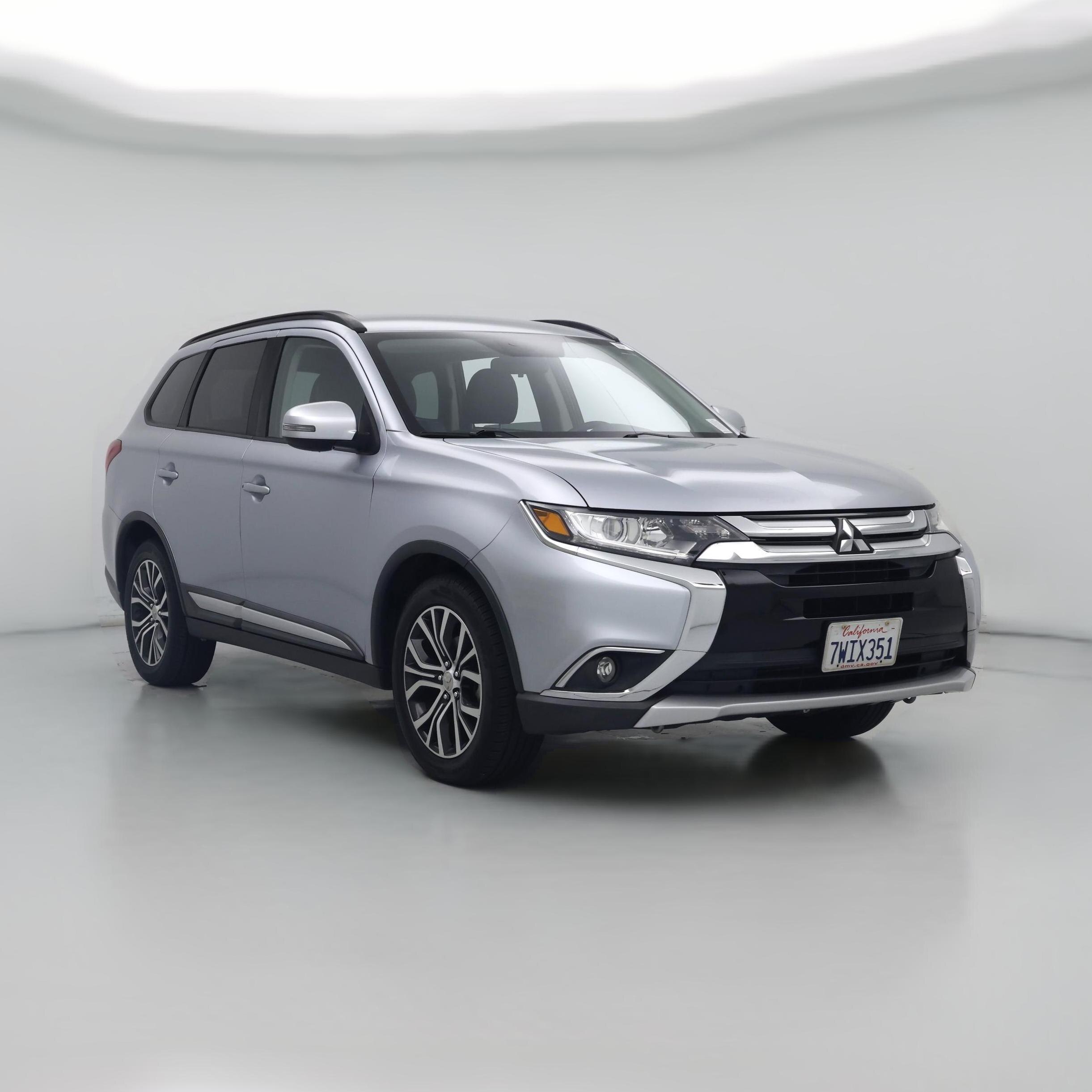 Thumbnail: 2016 Mitsubishi Outlander - 1