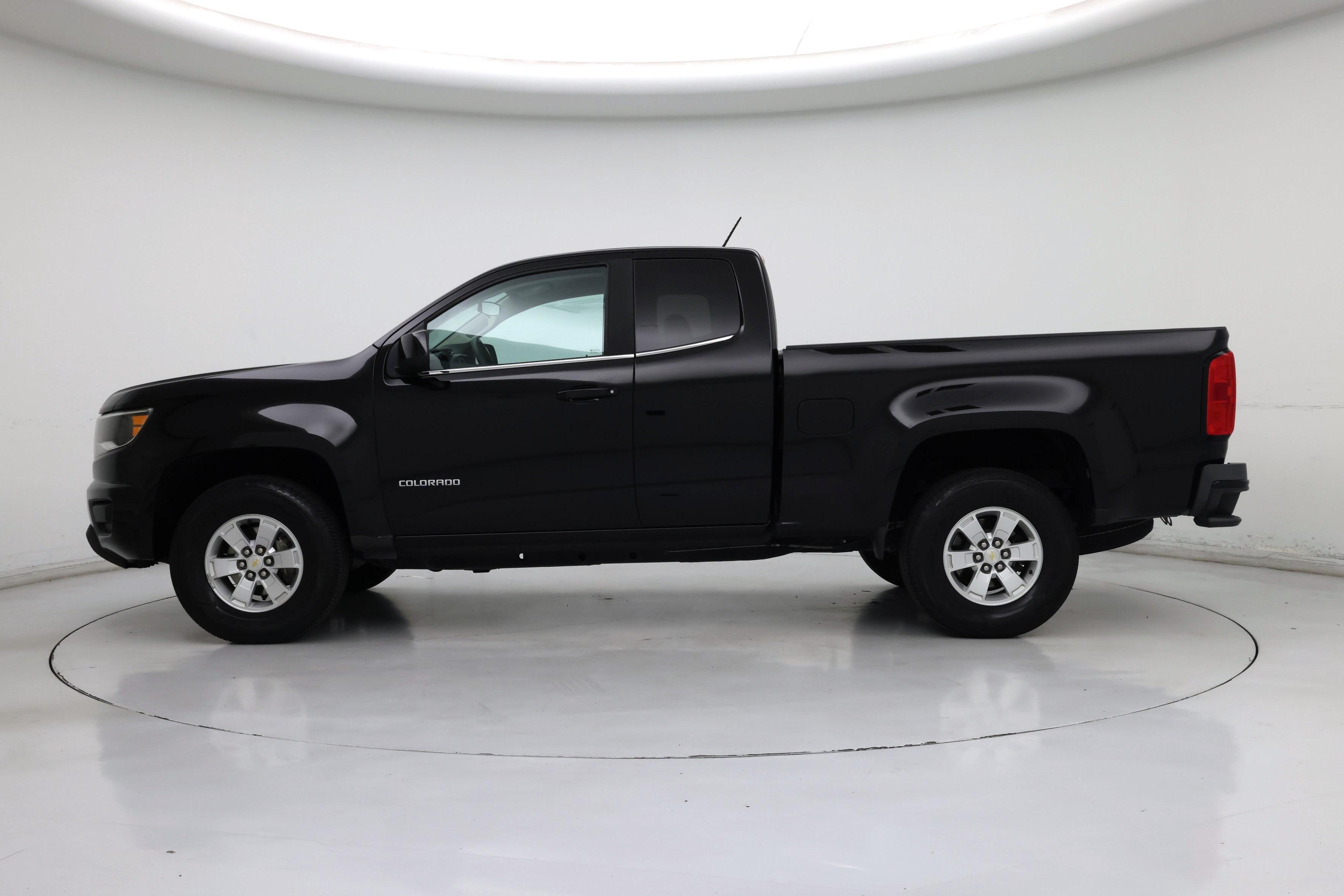 Thumbnail: 2017 Chevrolet Colorado - 3