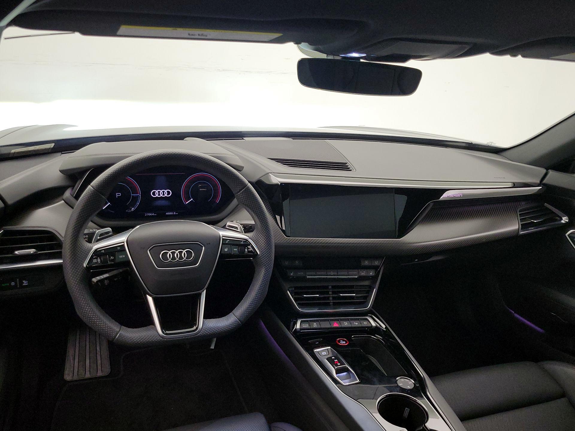 Thumbnail: 2022 Audi e-tron GT - 9