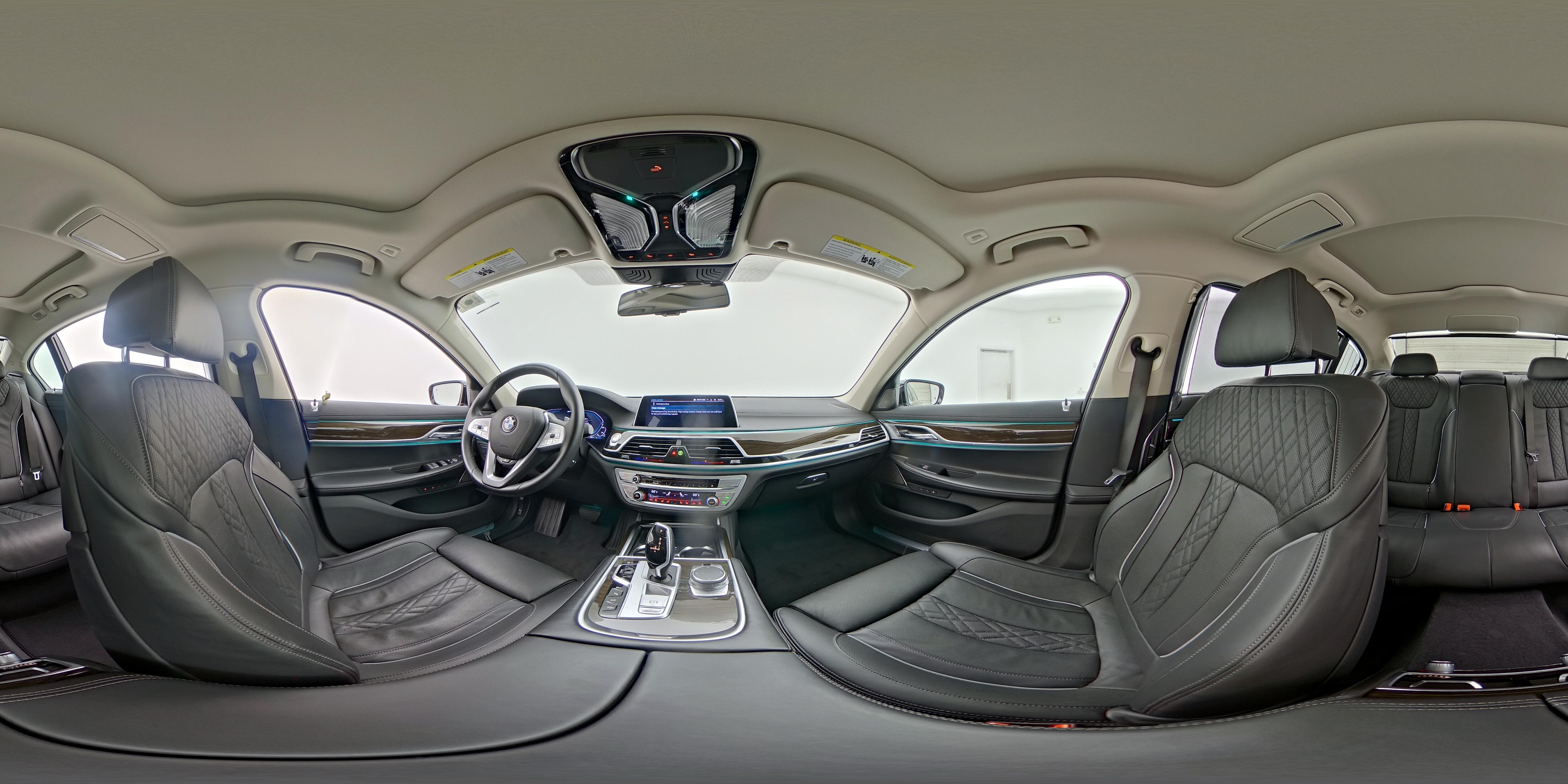 2020 BMW 7 Series 745e - Photo 24