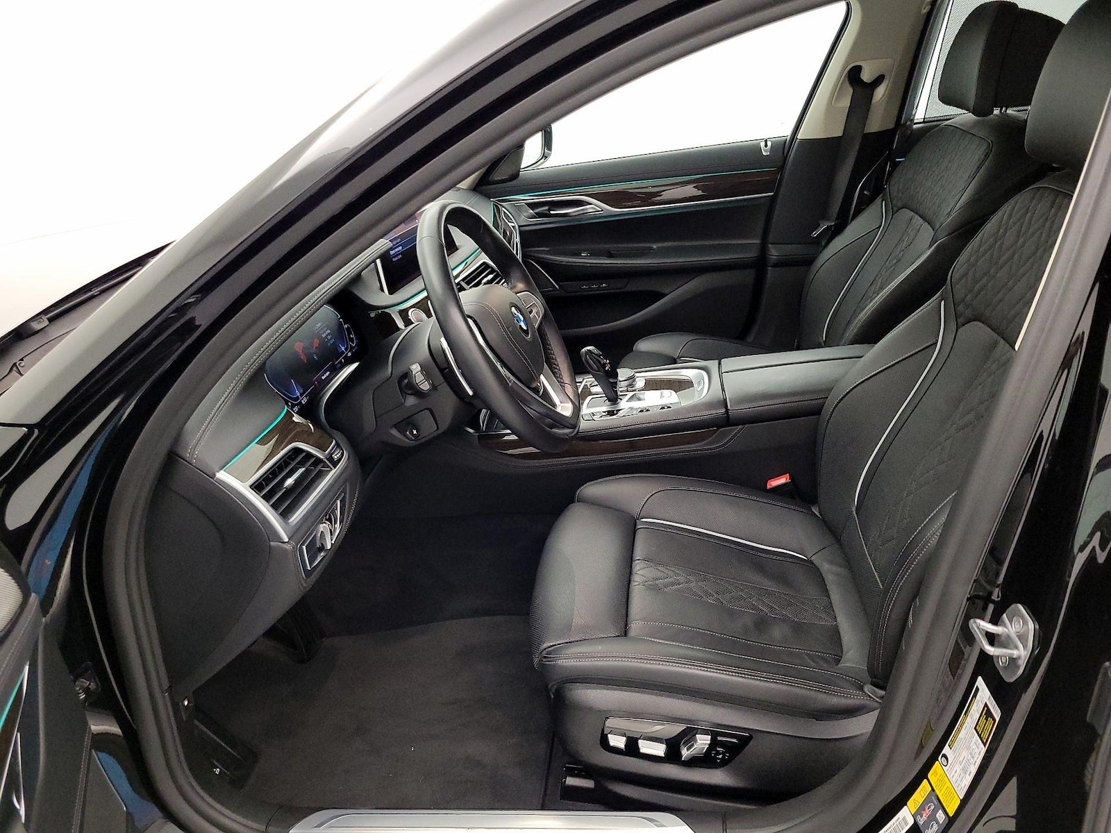 2020 BMW 7 Series 745e - Photo 12