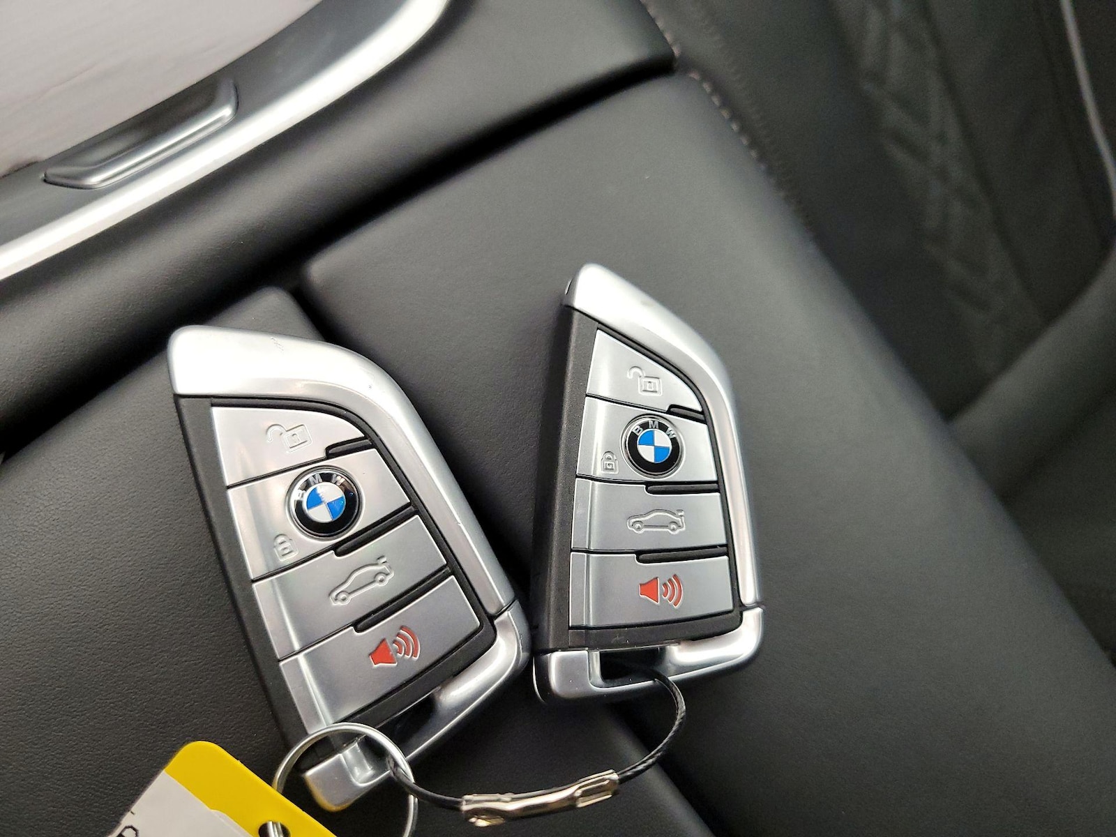 2020 BMW 7 Series 745e - Photo 23