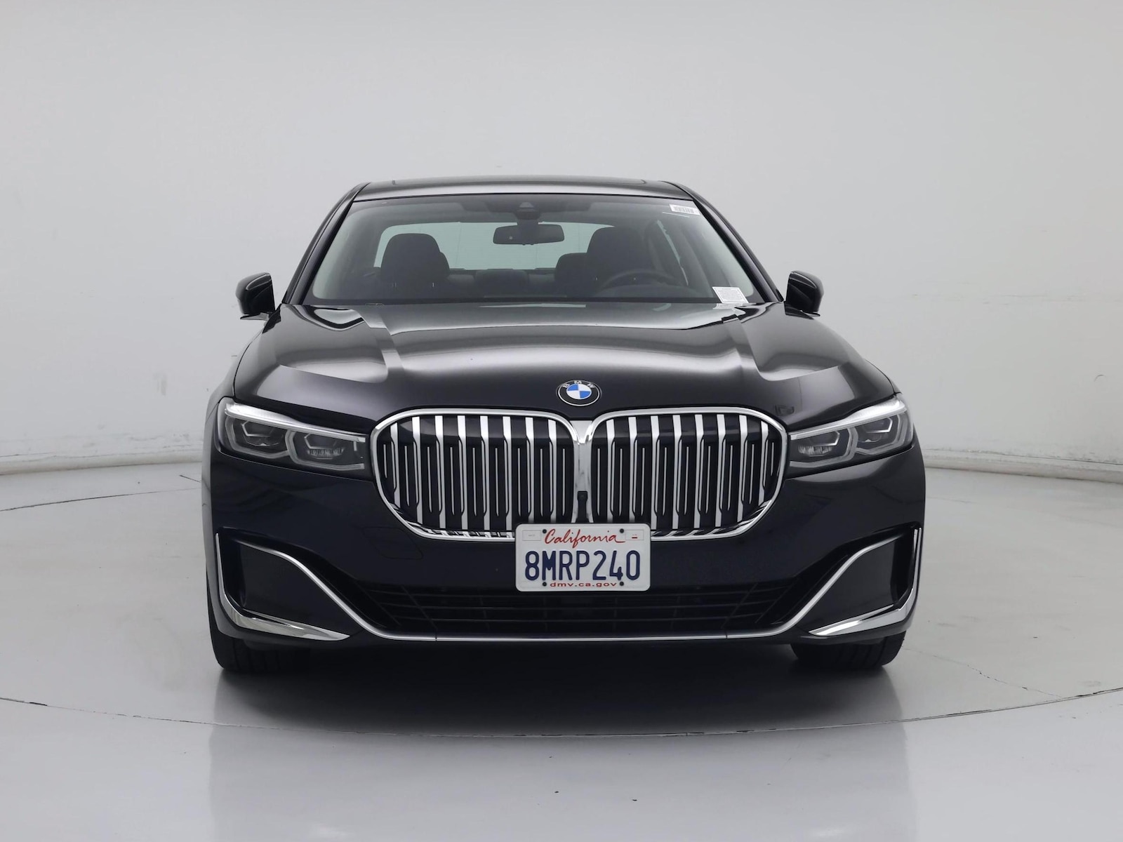 2020 BMW 7 Series 745e - Photo 6