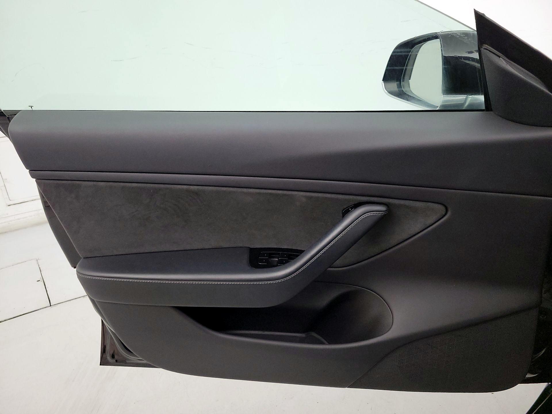 Thumbnail: 2019 Tesla Model 3 - 12
