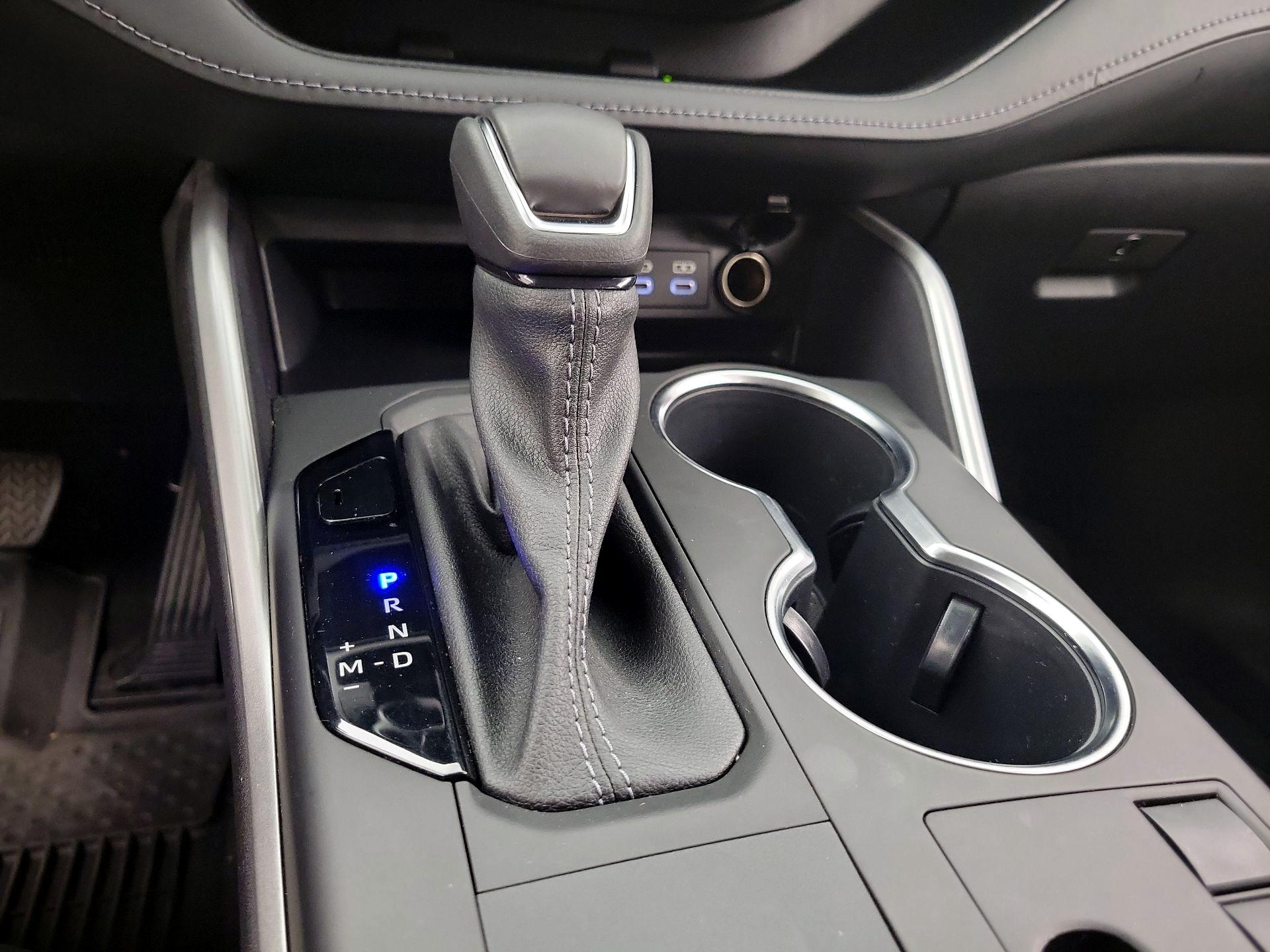 Thumbnail: 2023 Toyota Highlander - 17