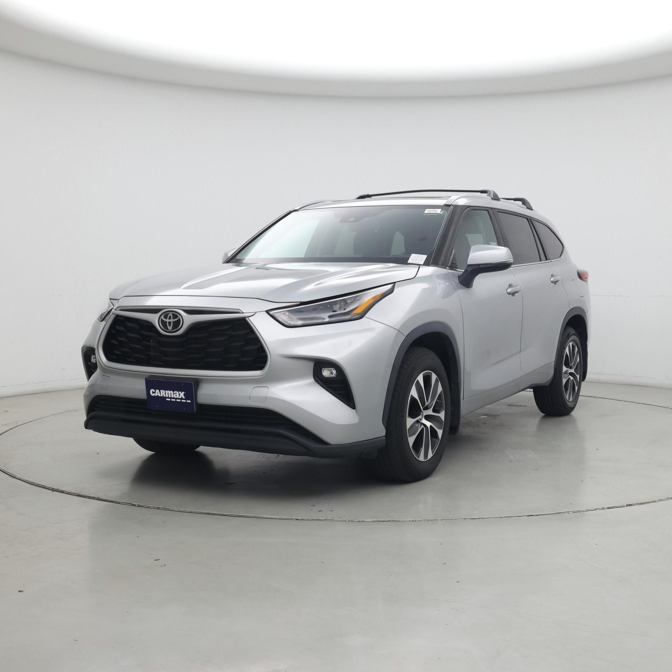 Thumbnail: 2023 Toyota Highlander - 4
