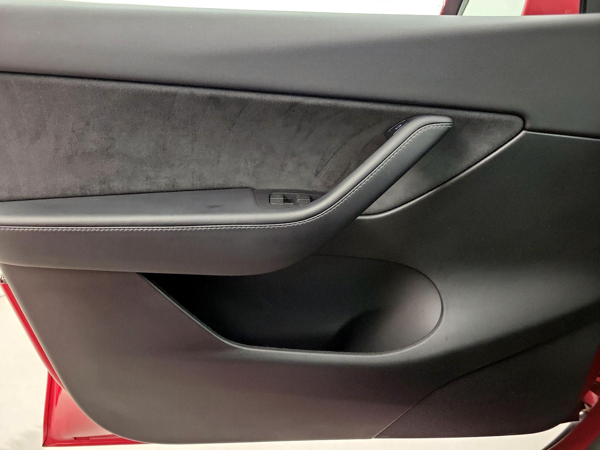 Thumbnail: 2022 Tesla Model Y - 12