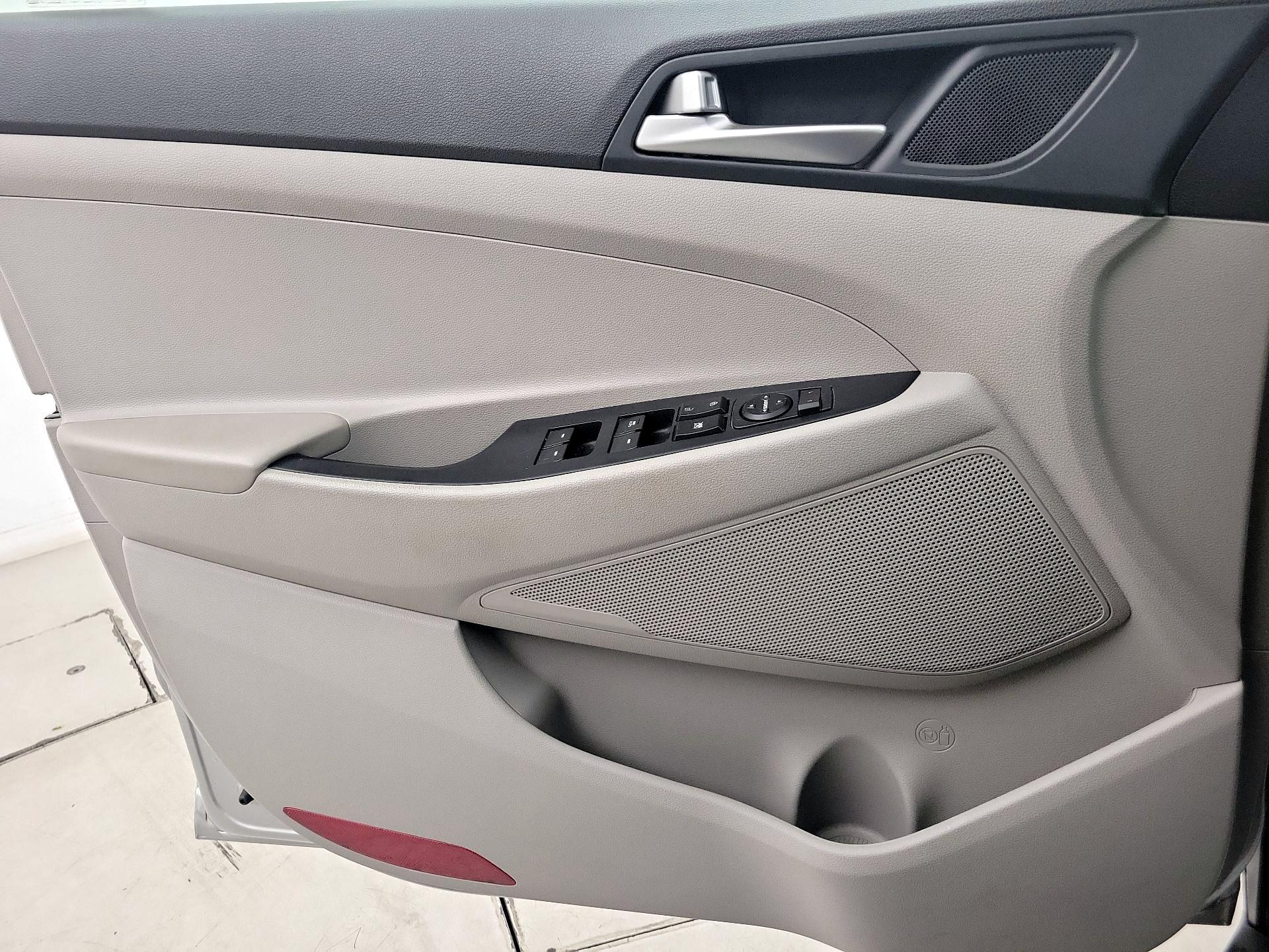 Thumbnail: 2020 Hyundai Tucson - 12