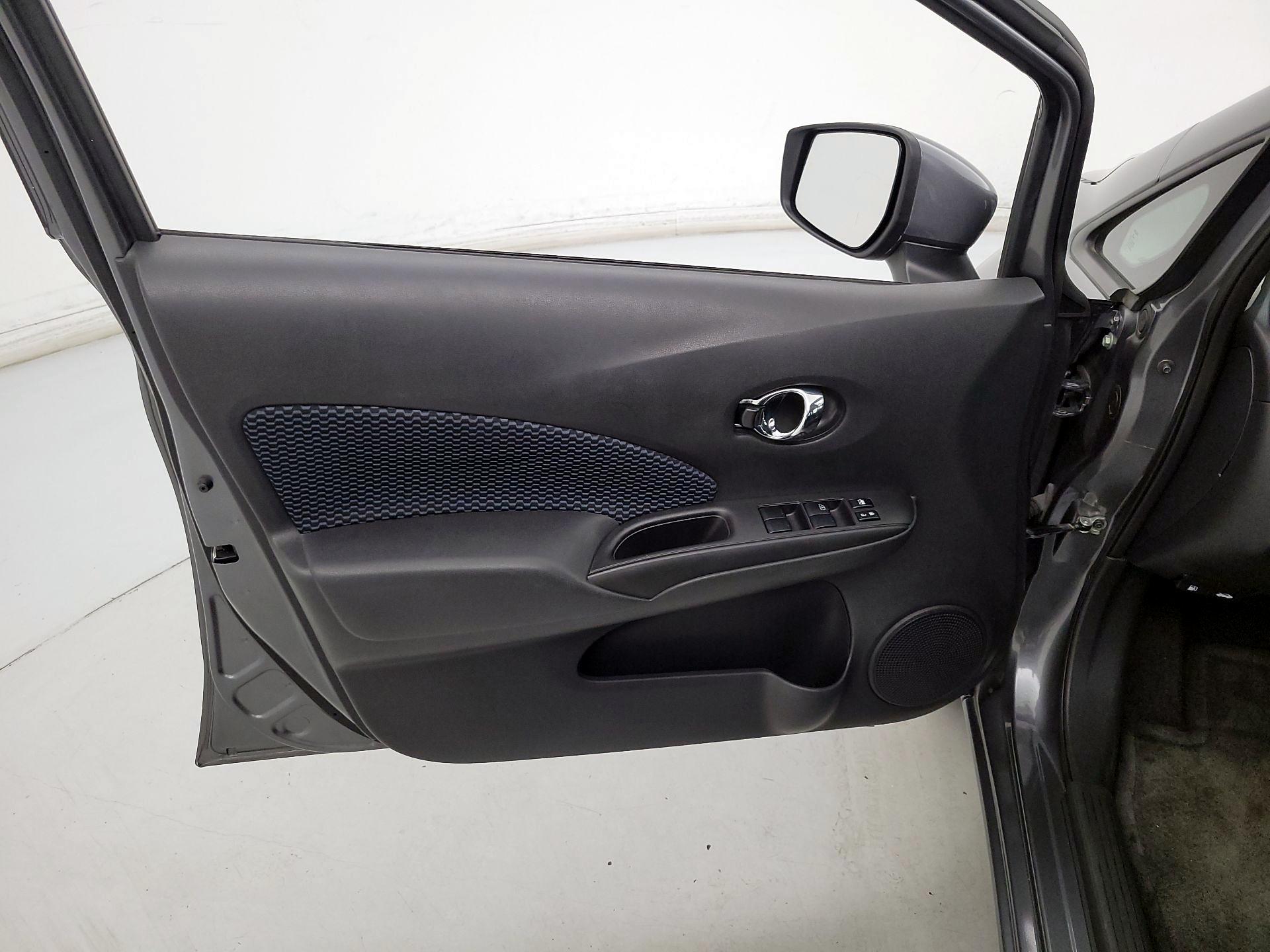 Thumbnail: 2017 Nissan Versa Note - 12