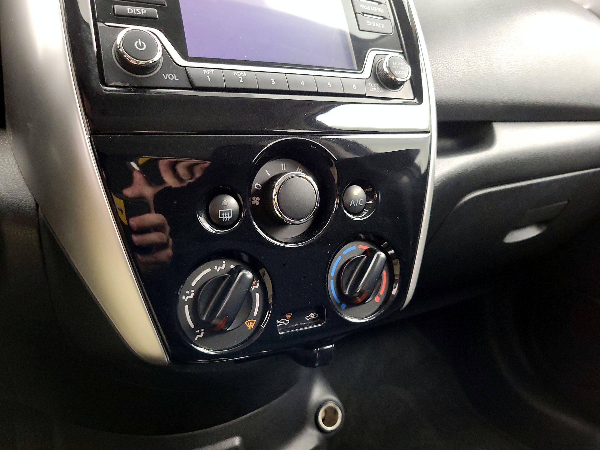 Thumbnail: 2017 Nissan Versa Note - 16