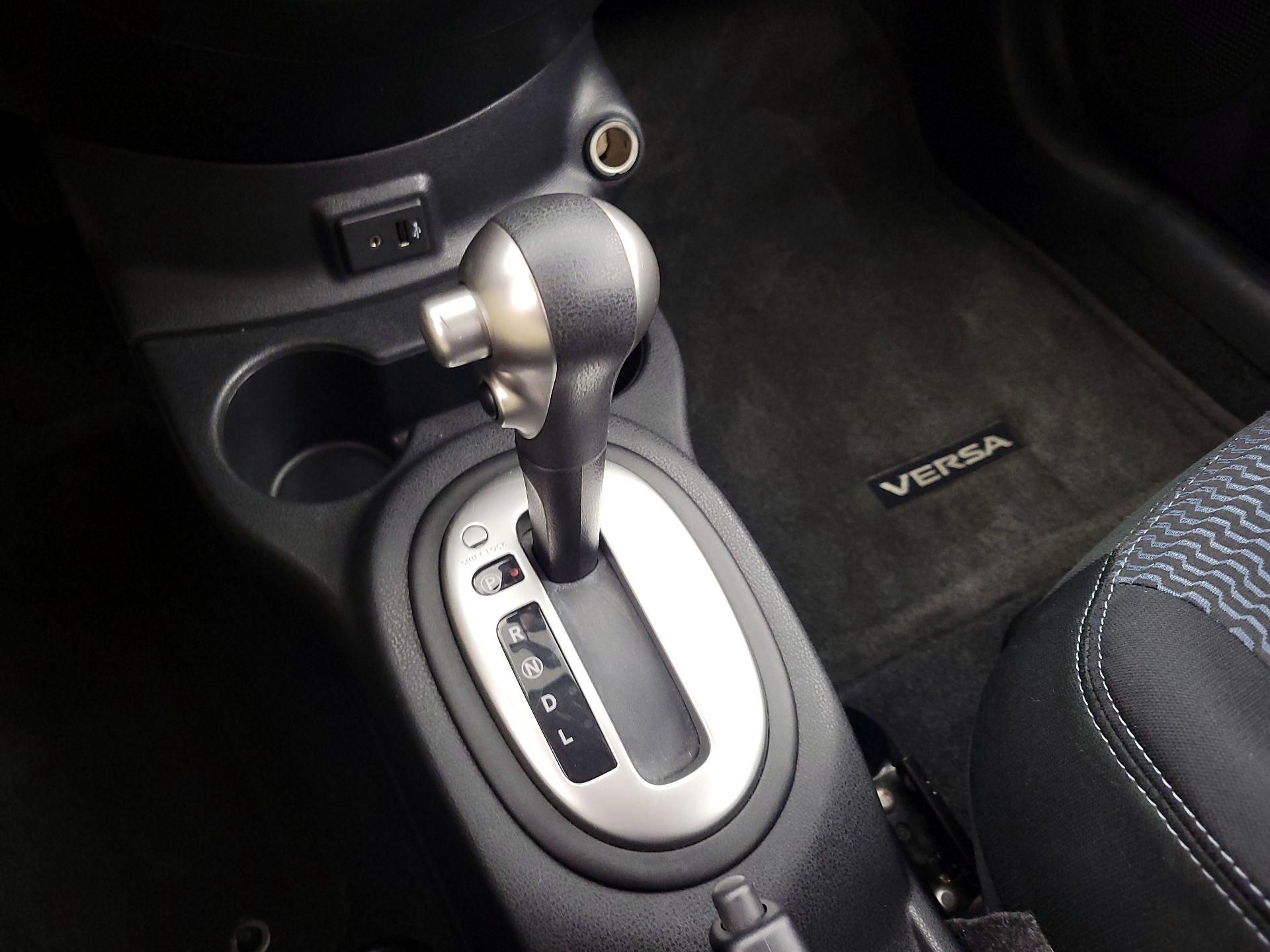 Thumbnail: 2017 Nissan Versa Note - 17
