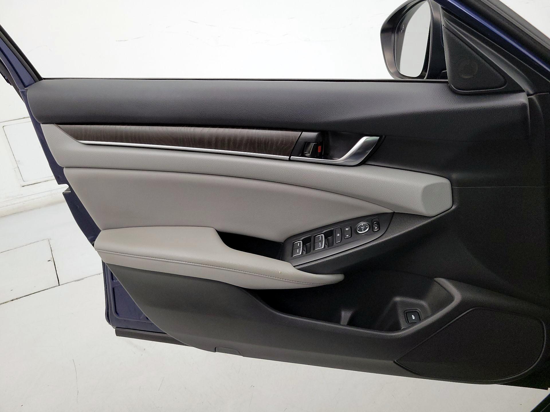 Thumbnail: 2020 Honda Accord - 12