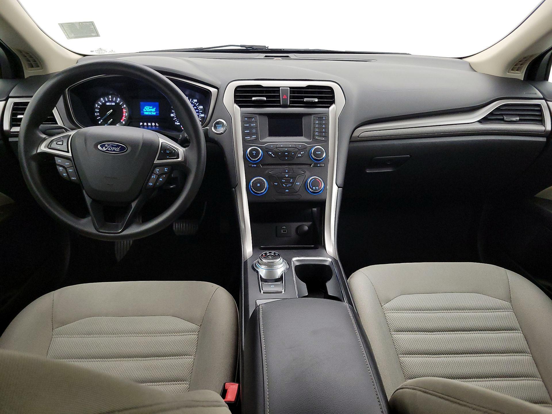 Thumbnail: 2017 Ford Fusion - 9
