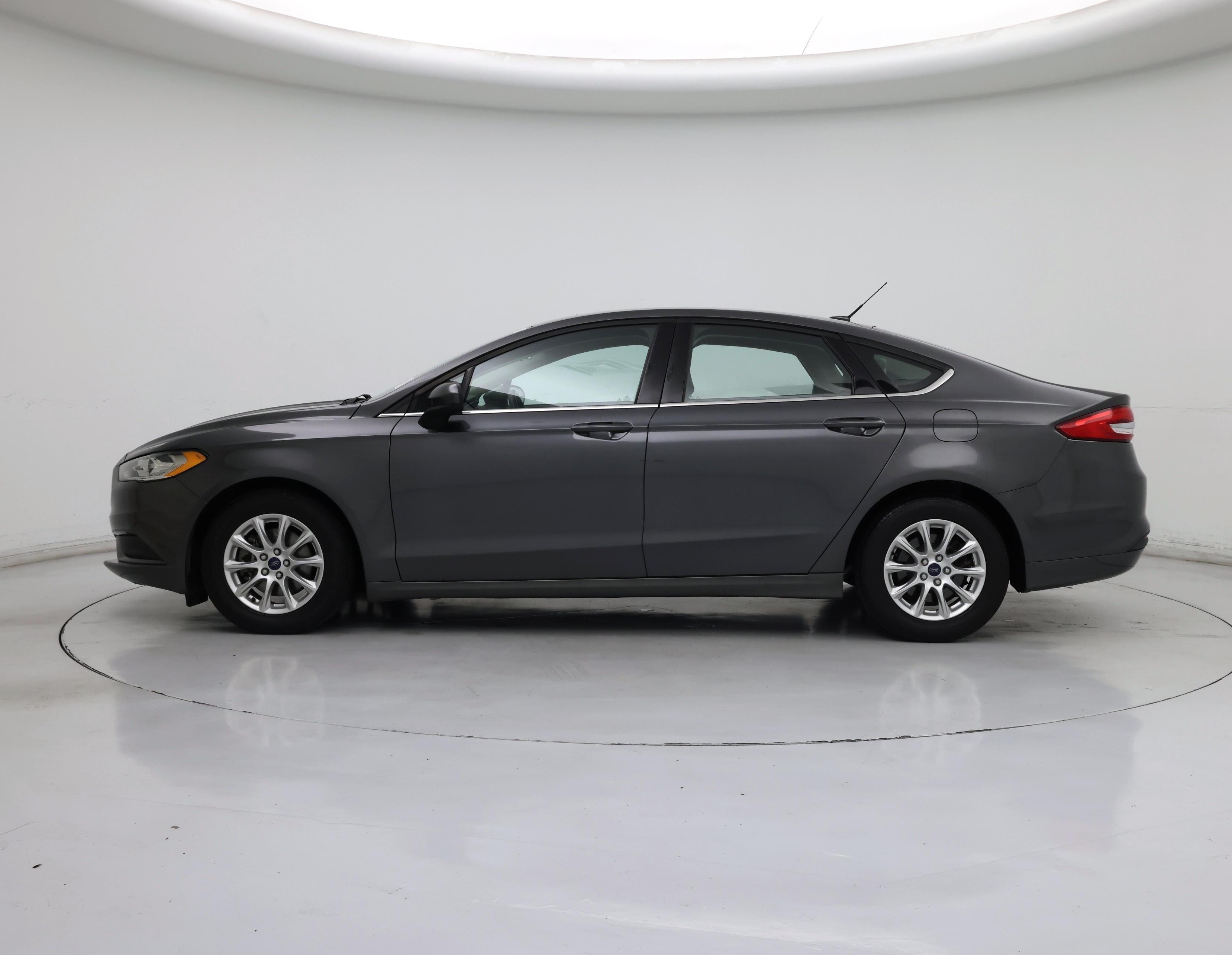 Thumbnail: 2017 Ford Fusion - 3