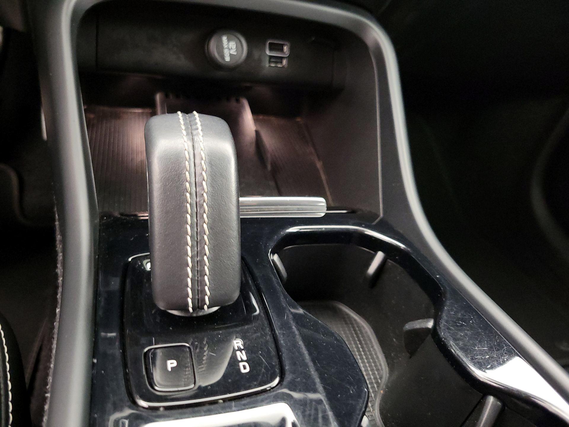 Thumbnail: 2020 Volvo XC40 - 16