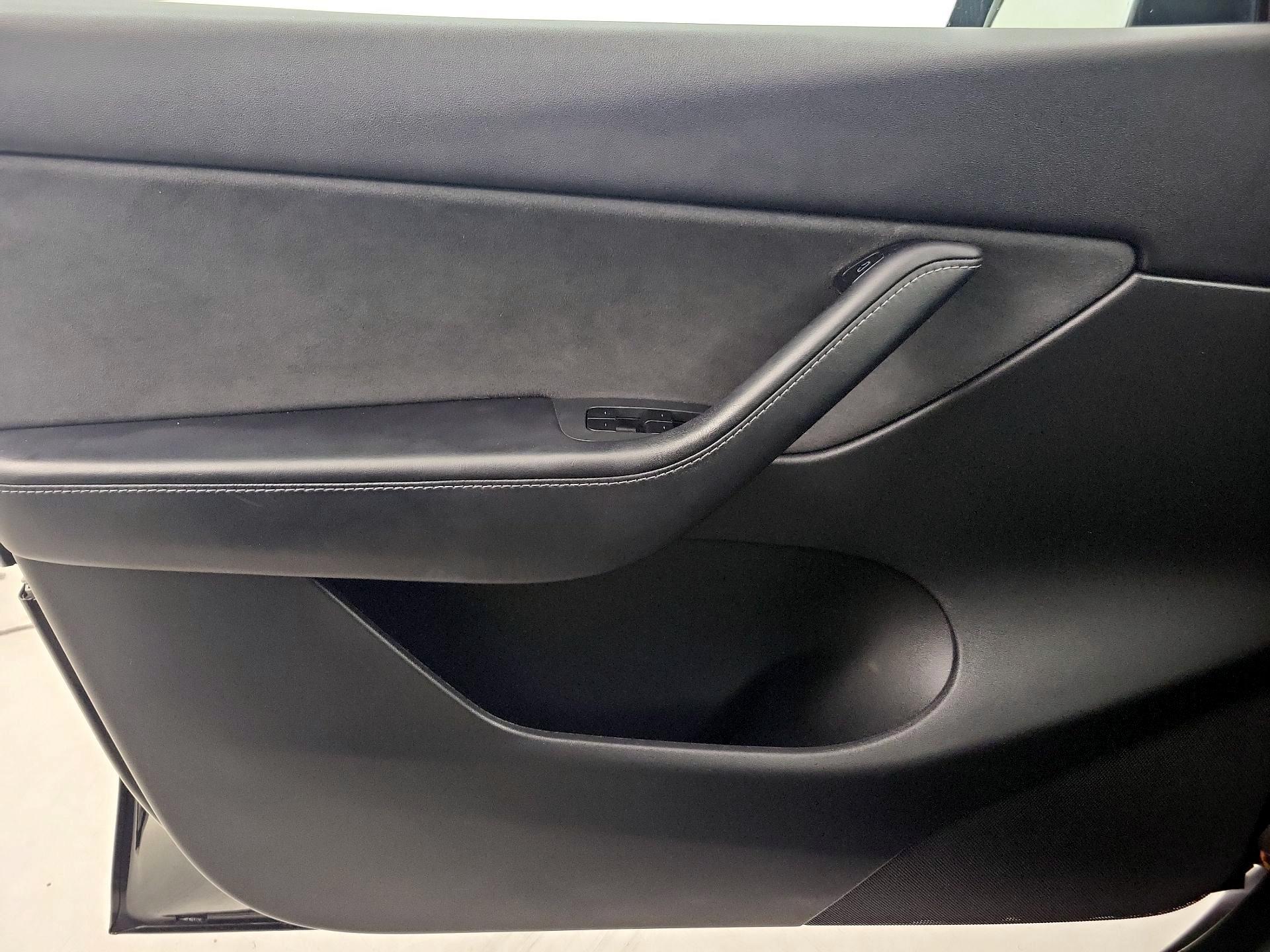 Thumbnail: 2021 Tesla Model Y - 12