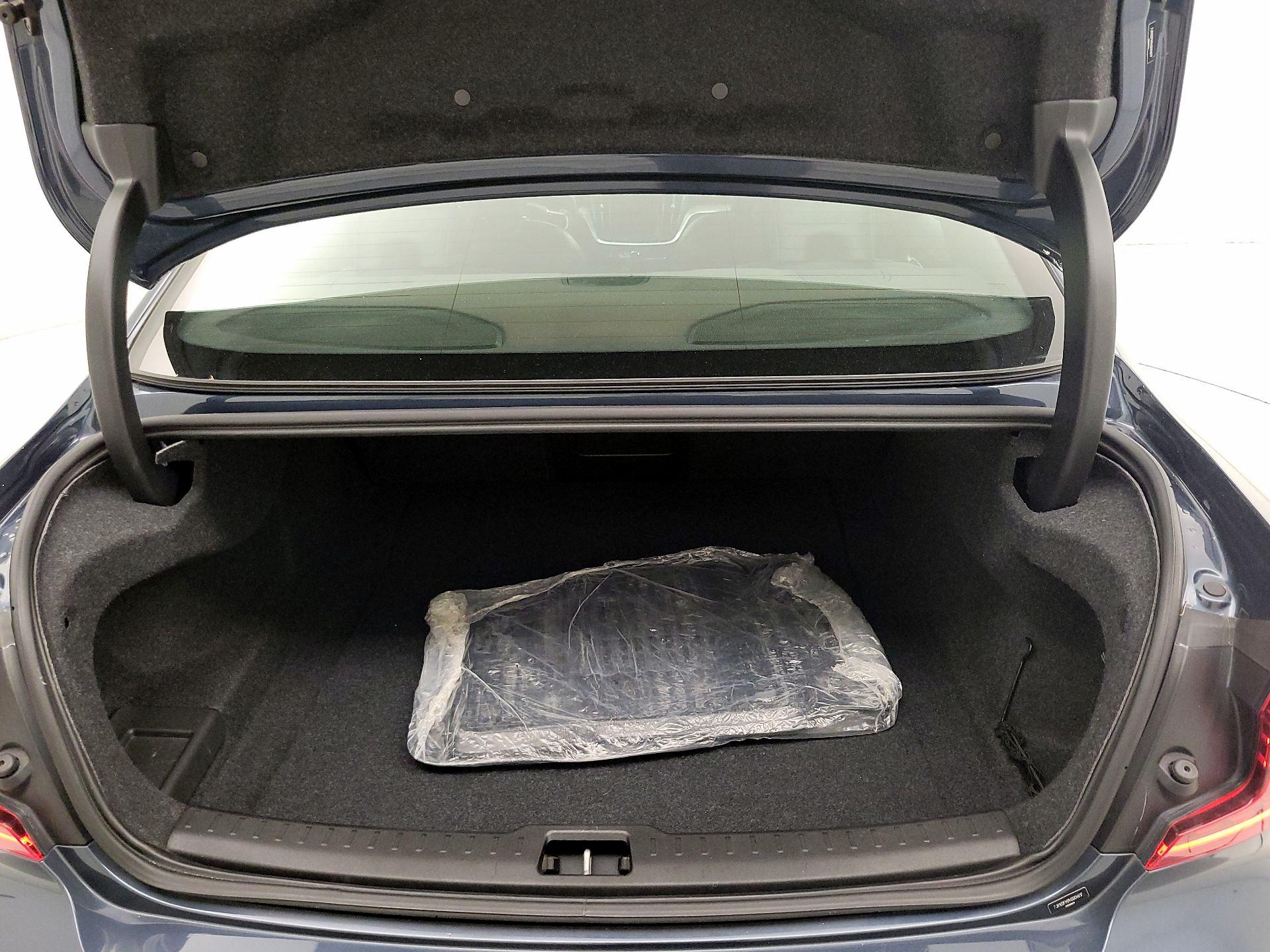 Thumbnail: 2019 Volvo S60 - 19