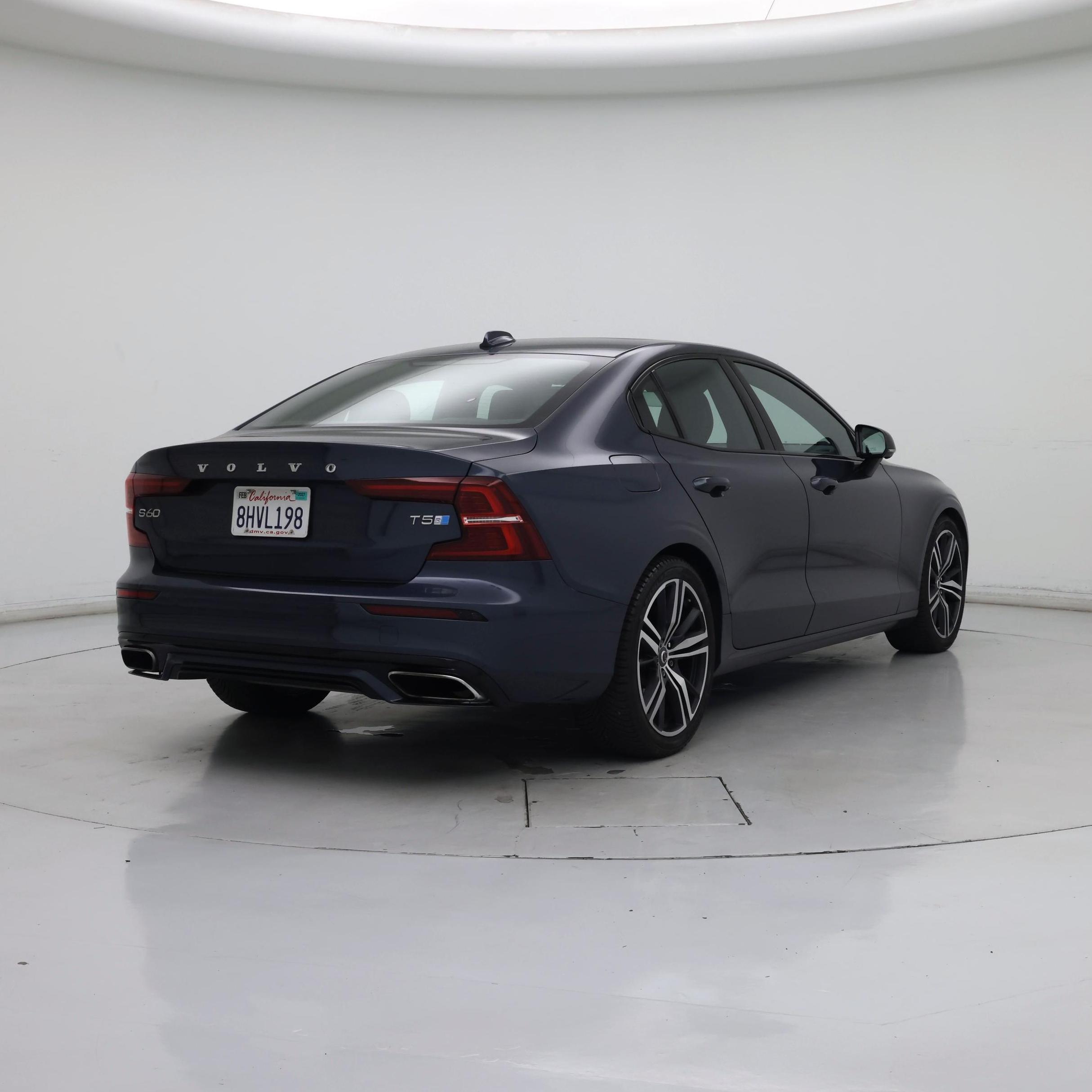 Thumbnail: 2019 Volvo S60 - 8