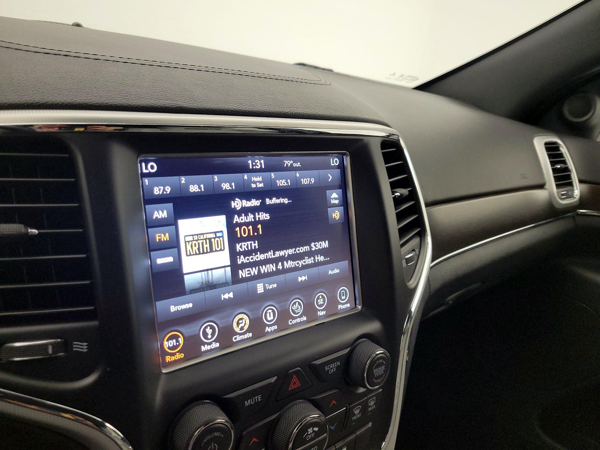 Thumbnail: 2018 Jeep Grand Cherokee - 15