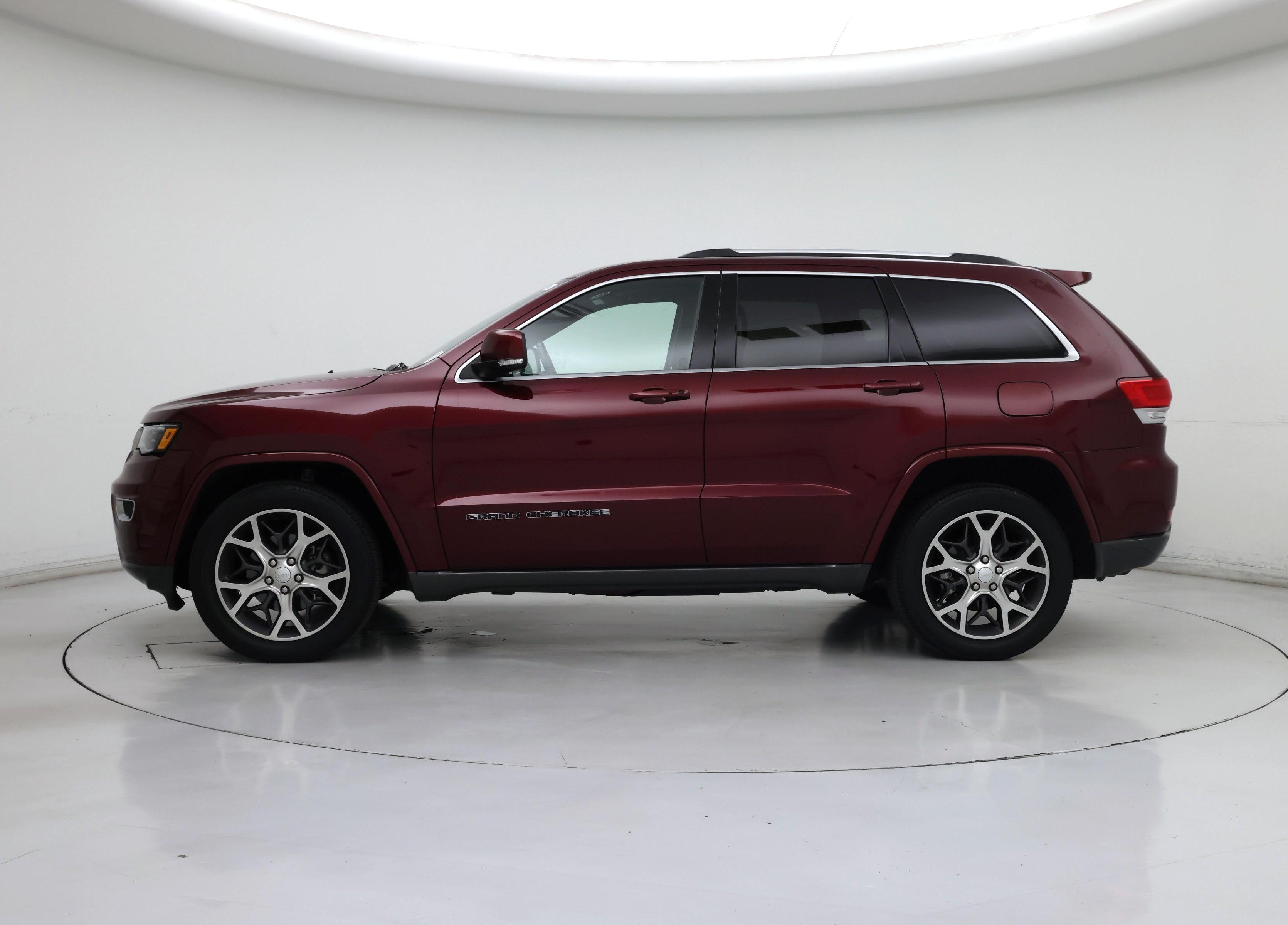 Thumbnail: 2018 Jeep Grand Cherokee - 3