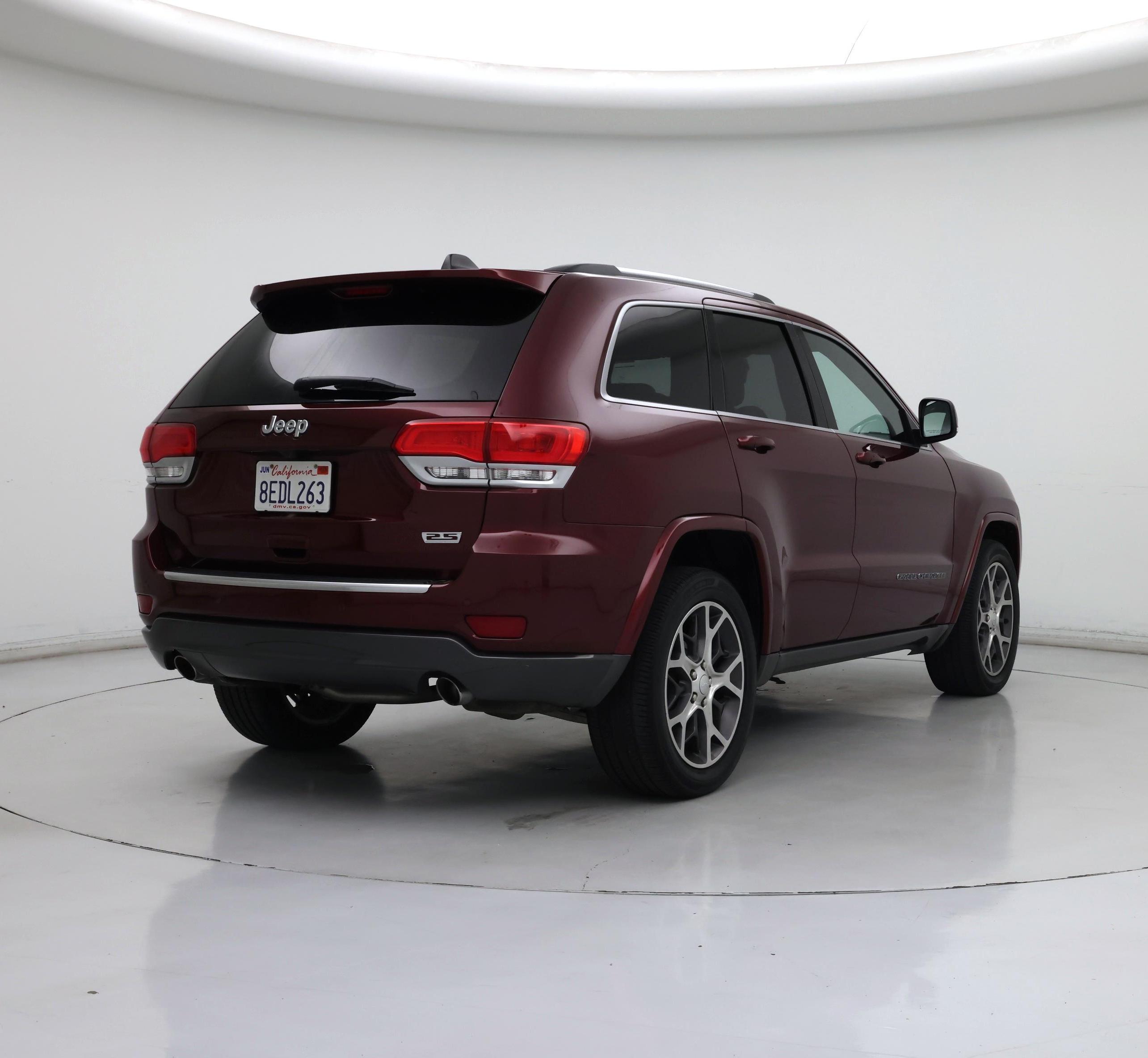 Thumbnail: 2018 Jeep Grand Cherokee - 8
