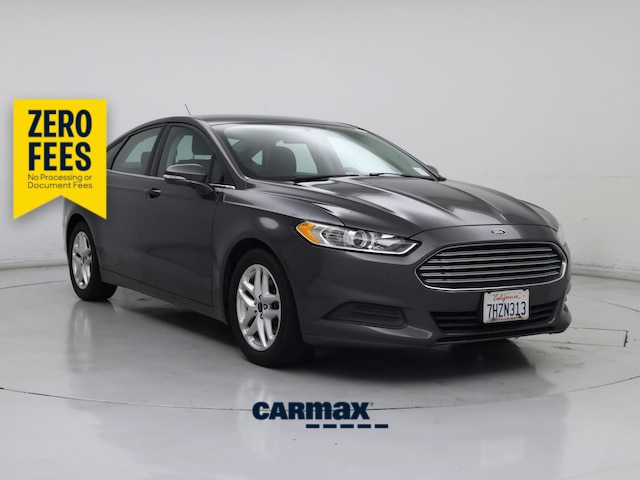 Gray 2015 Ford Fusion SE Sedan Front-Wheel Drive Automatic