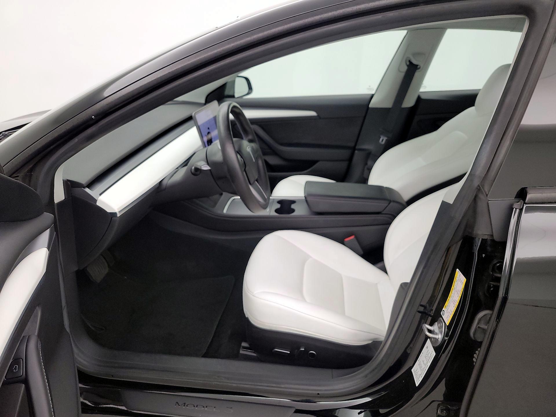 Thumbnail: 2022 Tesla Model 3 - 11
