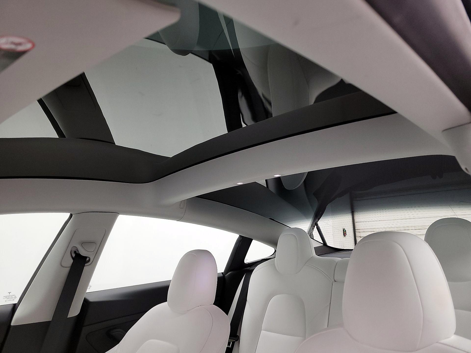 Thumbnail: 2022 Tesla Model 3 - 19
