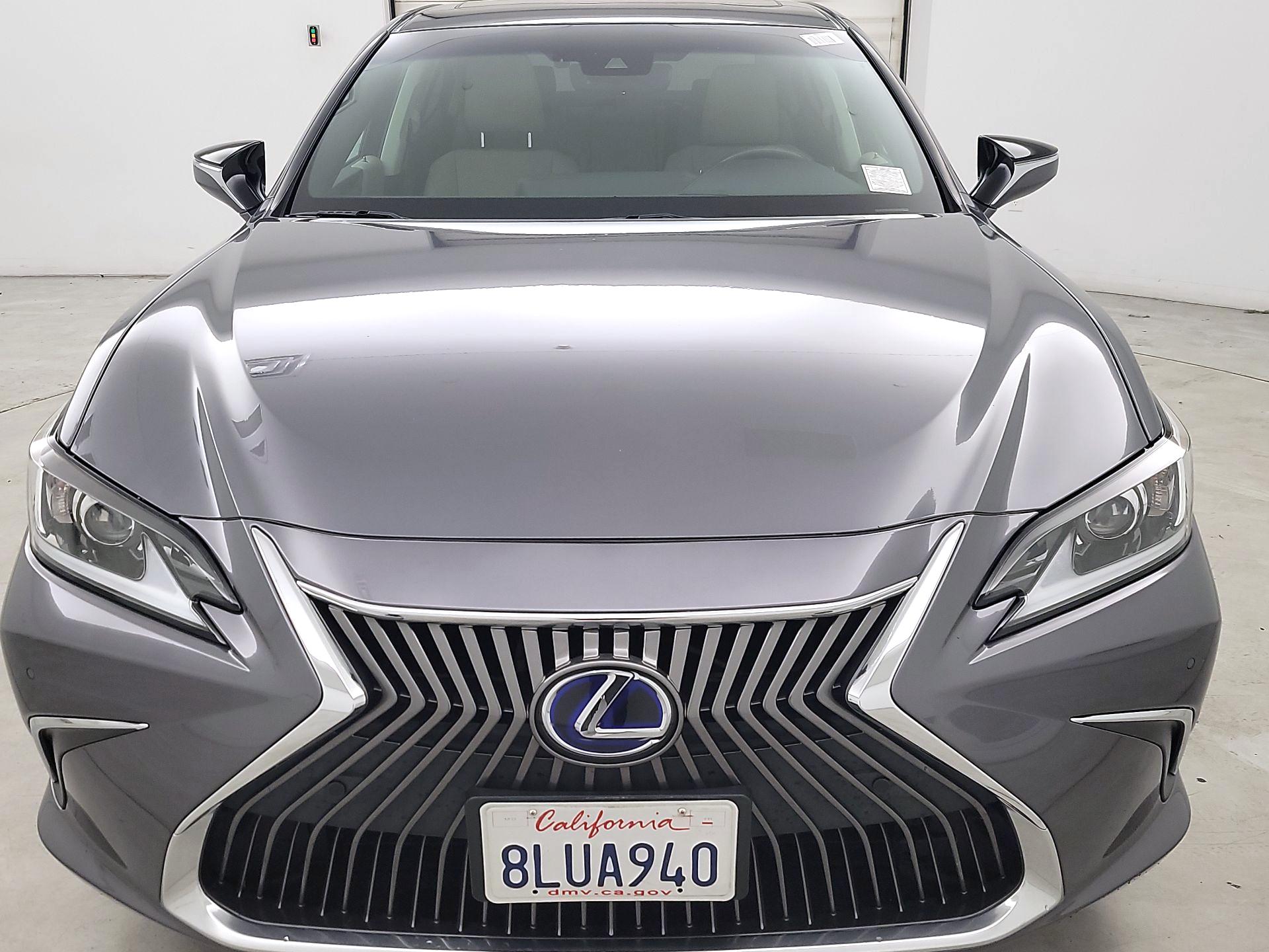 Thumbnail: 2019 Lexus ES - 2