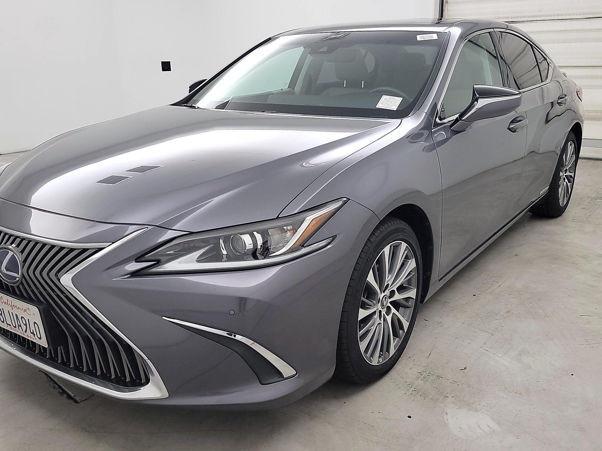 Thumbnail: 2019 Lexus ES - 3