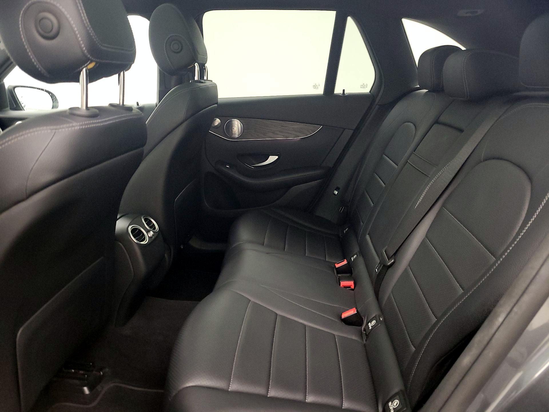 Thumbnail: 2017 Mercedes-Benz GLC - 19