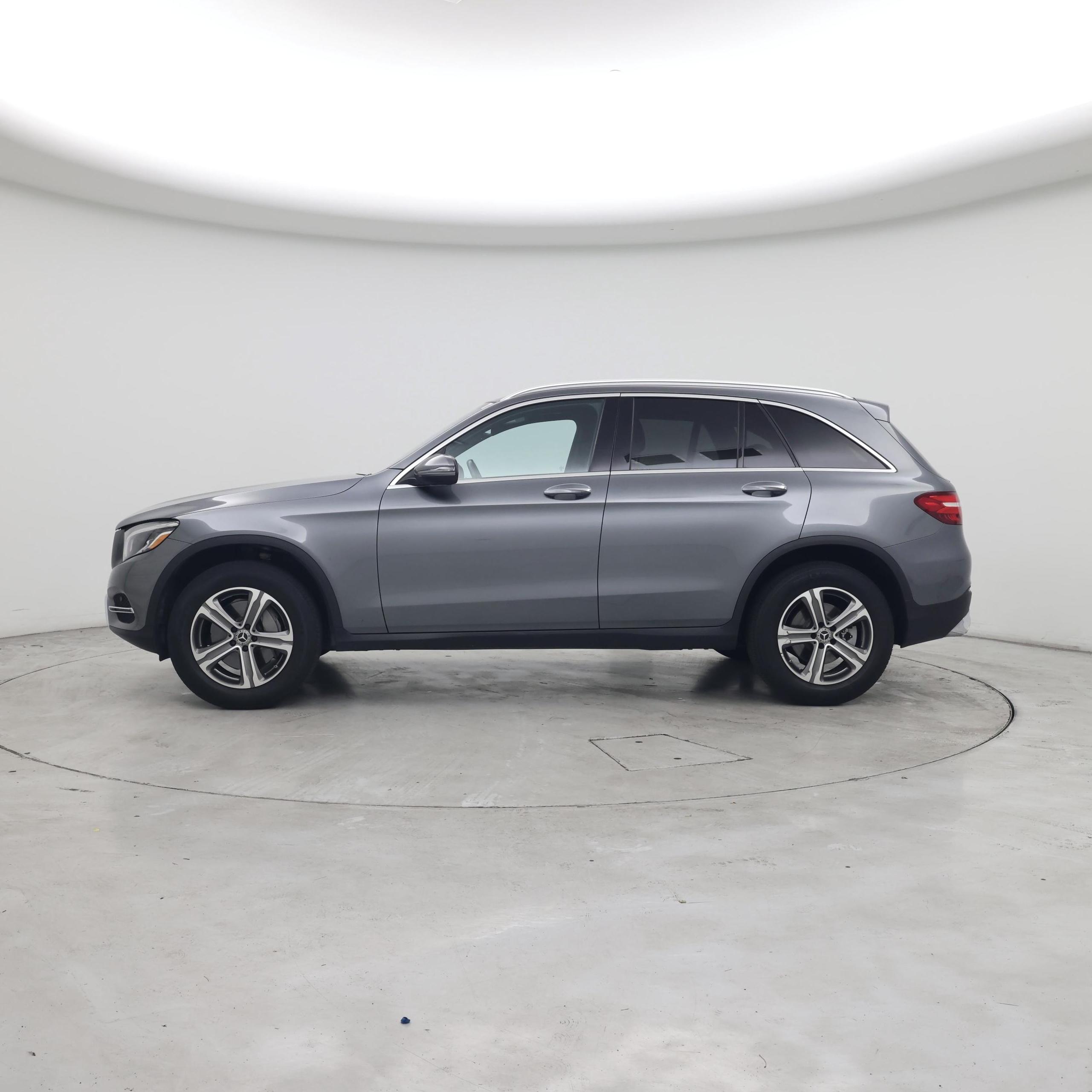 Thumbnail: 2017 Mercedes-Benz GLC - 3