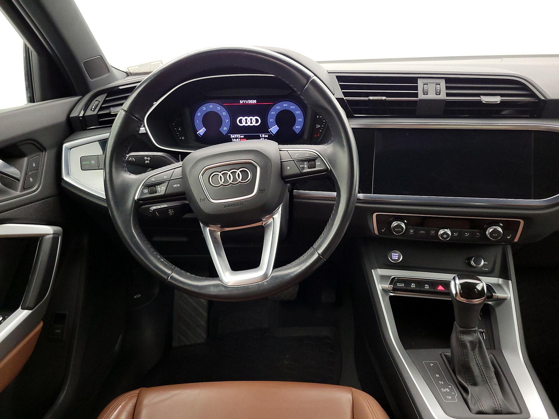 Thumbnail: 2020 Audi Q3 - 10