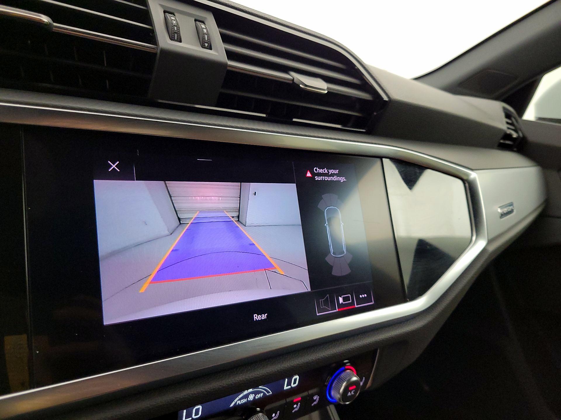 Thumbnail: 2020 Audi Q3 - 14