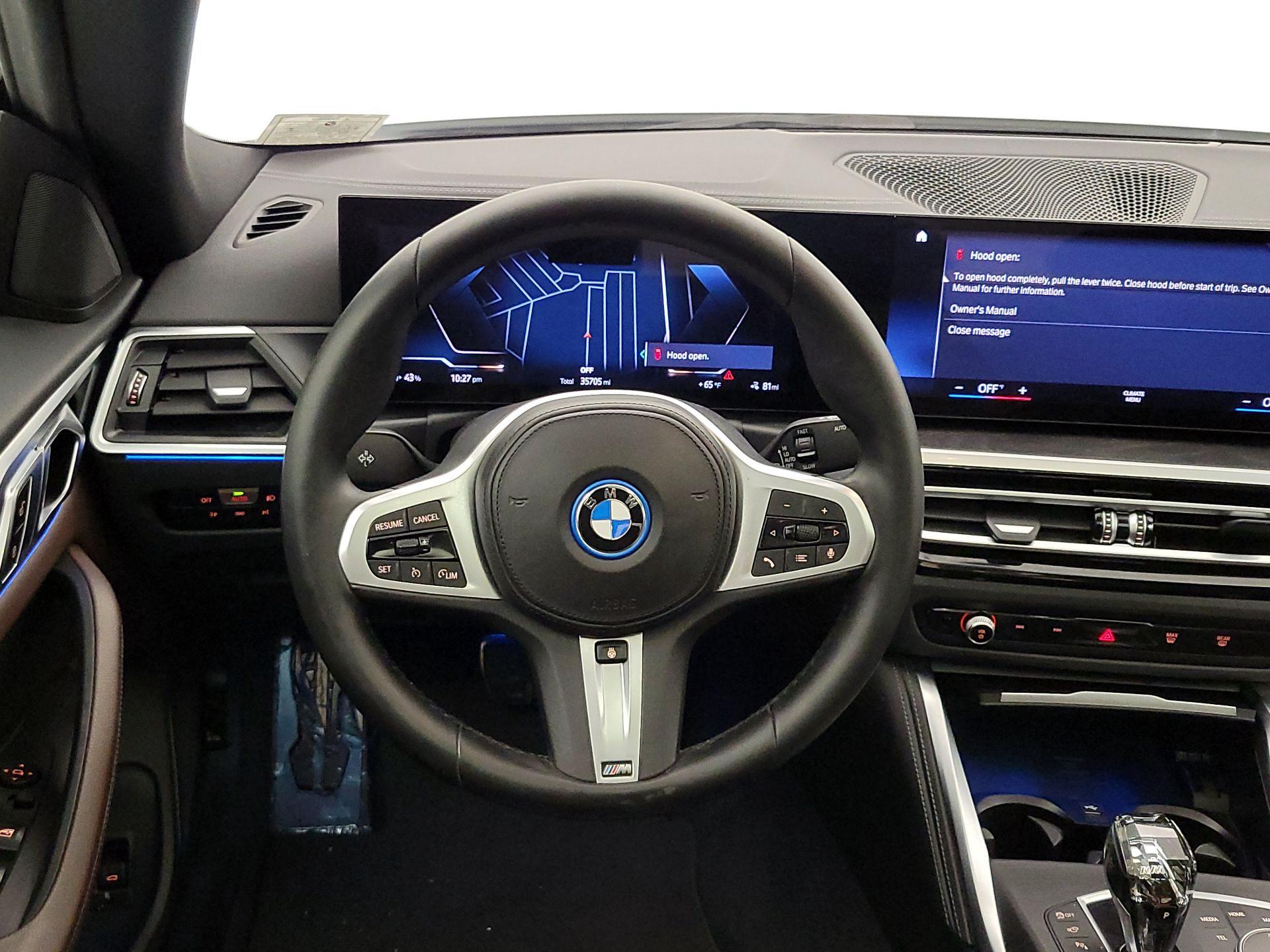 Thumbnail: 2022 BMW i4 - 10