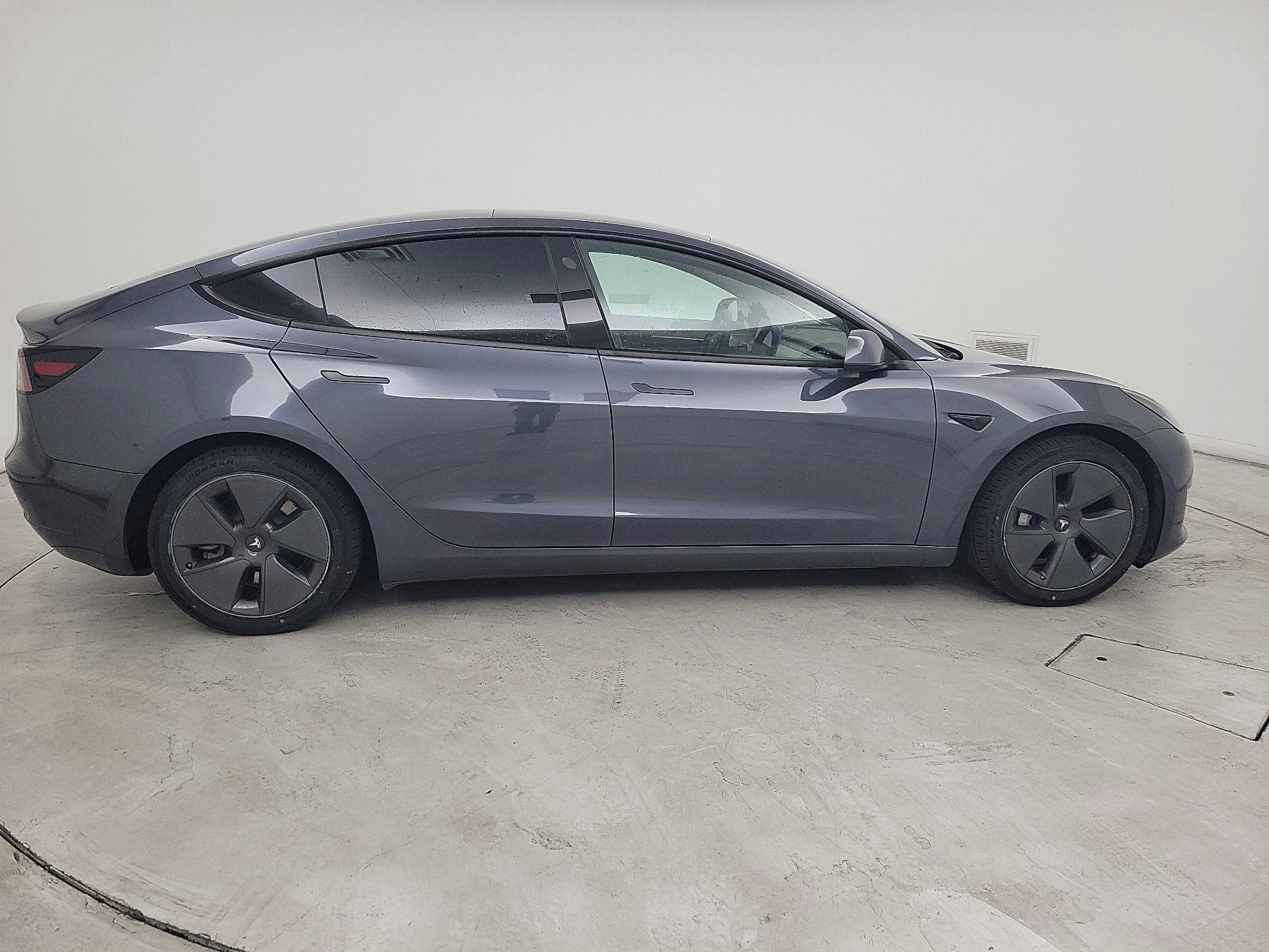 Thumbnail: 2022 Tesla Model 3 - 4