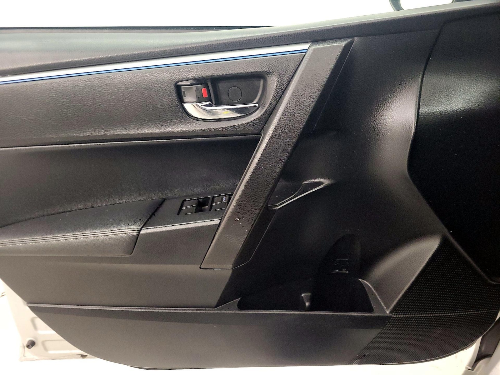 2015 Toyota Corolla S Plus - Photo 13