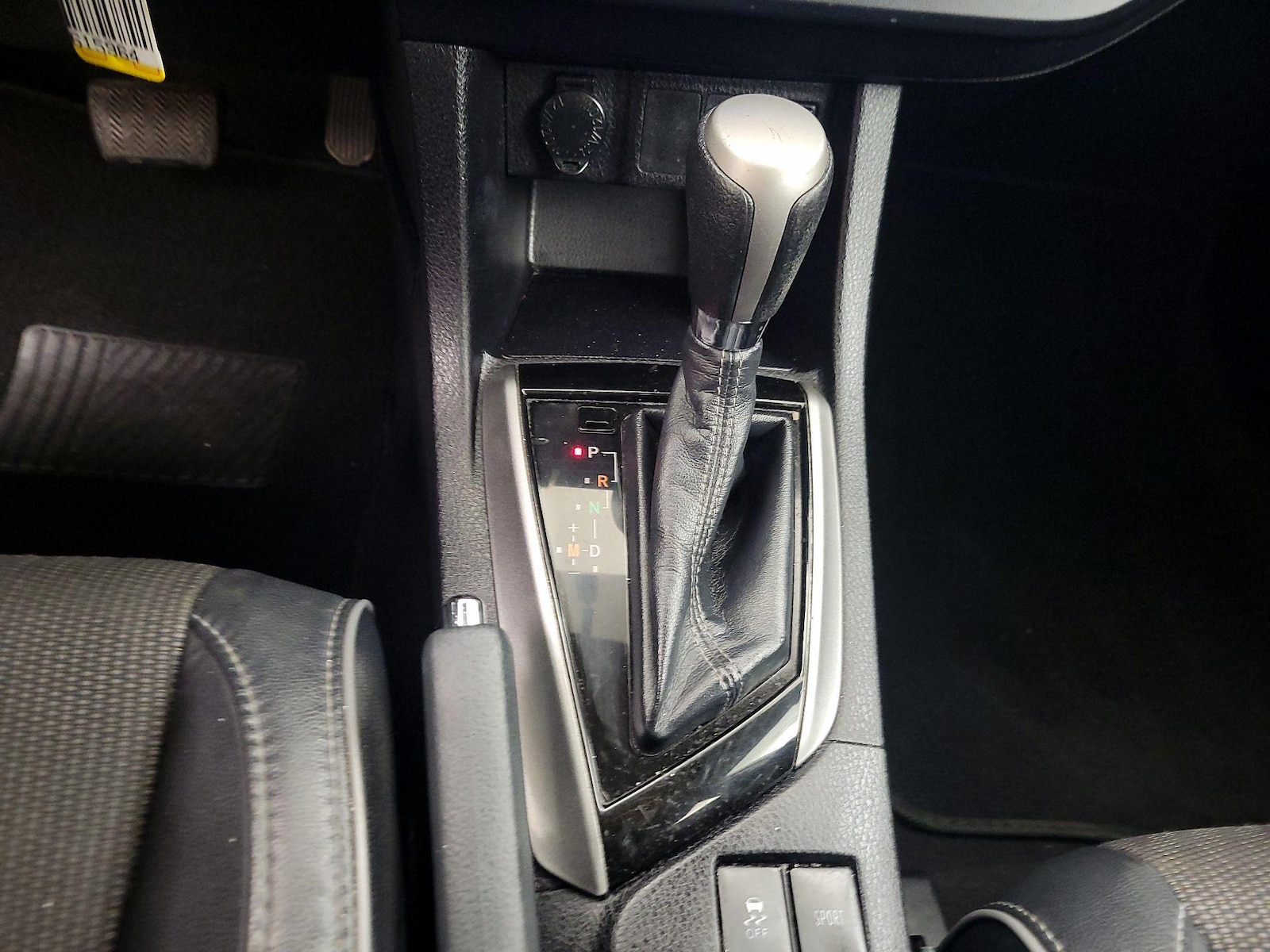 2015 Toyota Corolla S Plus - Photo 18
