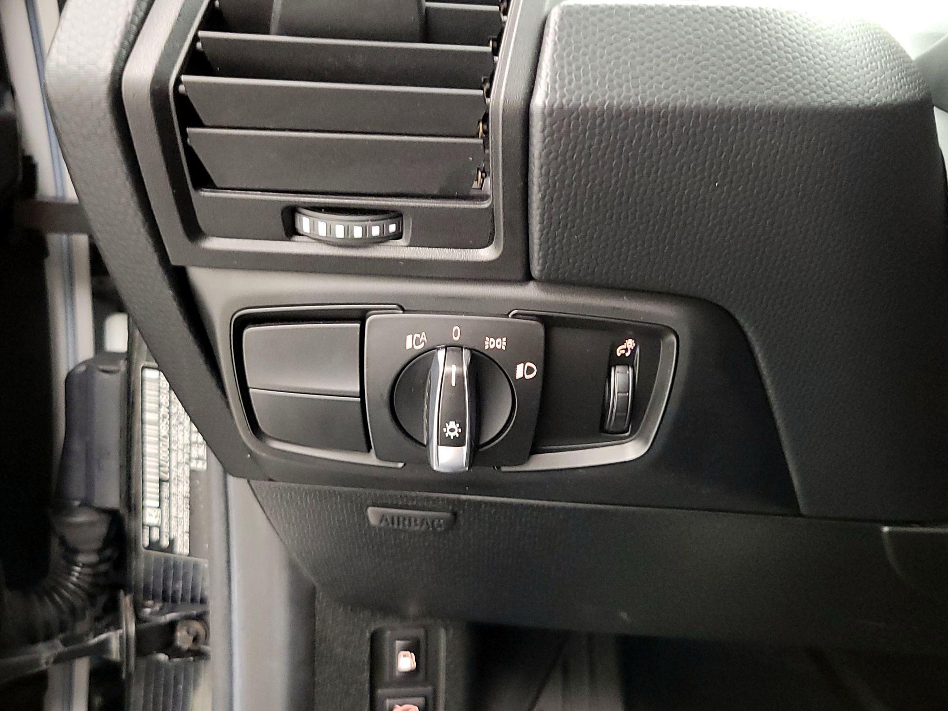Thumbnail: 2019 BMW i3 - 13