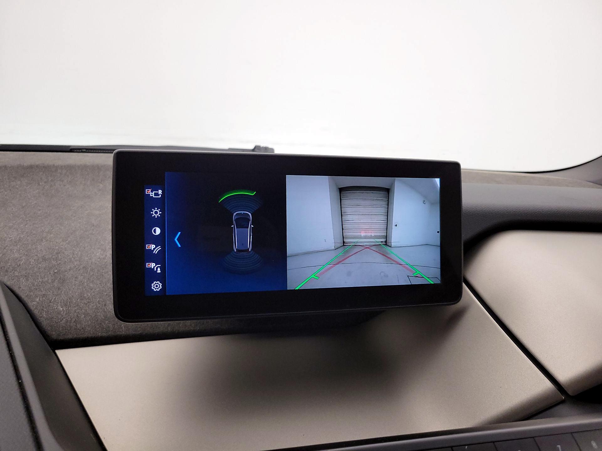 Thumbnail: 2019 BMW i3 - 15