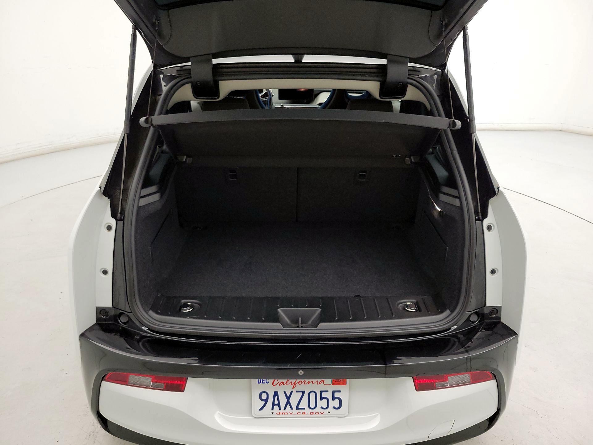Thumbnail: 2019 BMW i3 - 20