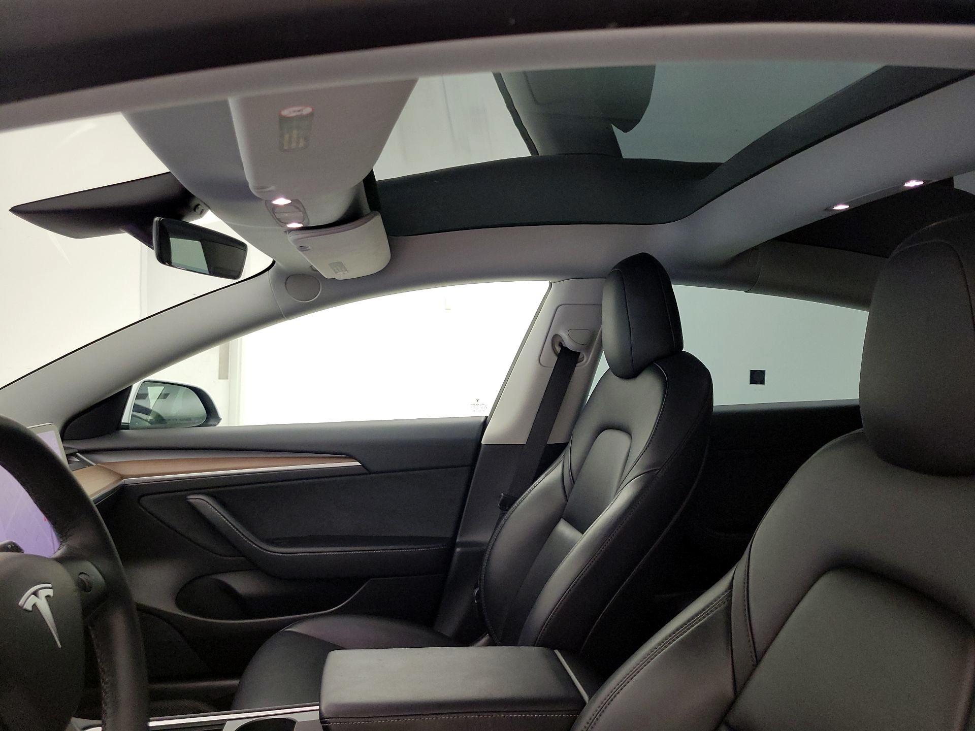 Thumbnail: 2022 Tesla Model 3 - 18
