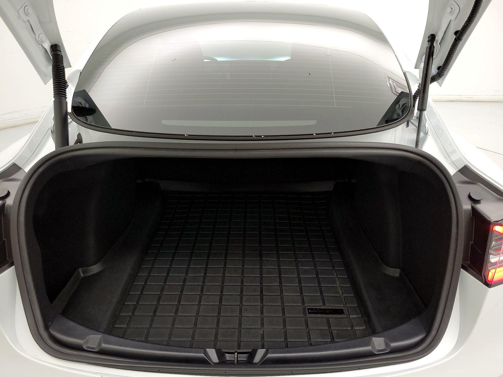 Thumbnail: 2022 Tesla Model 3 - 20
