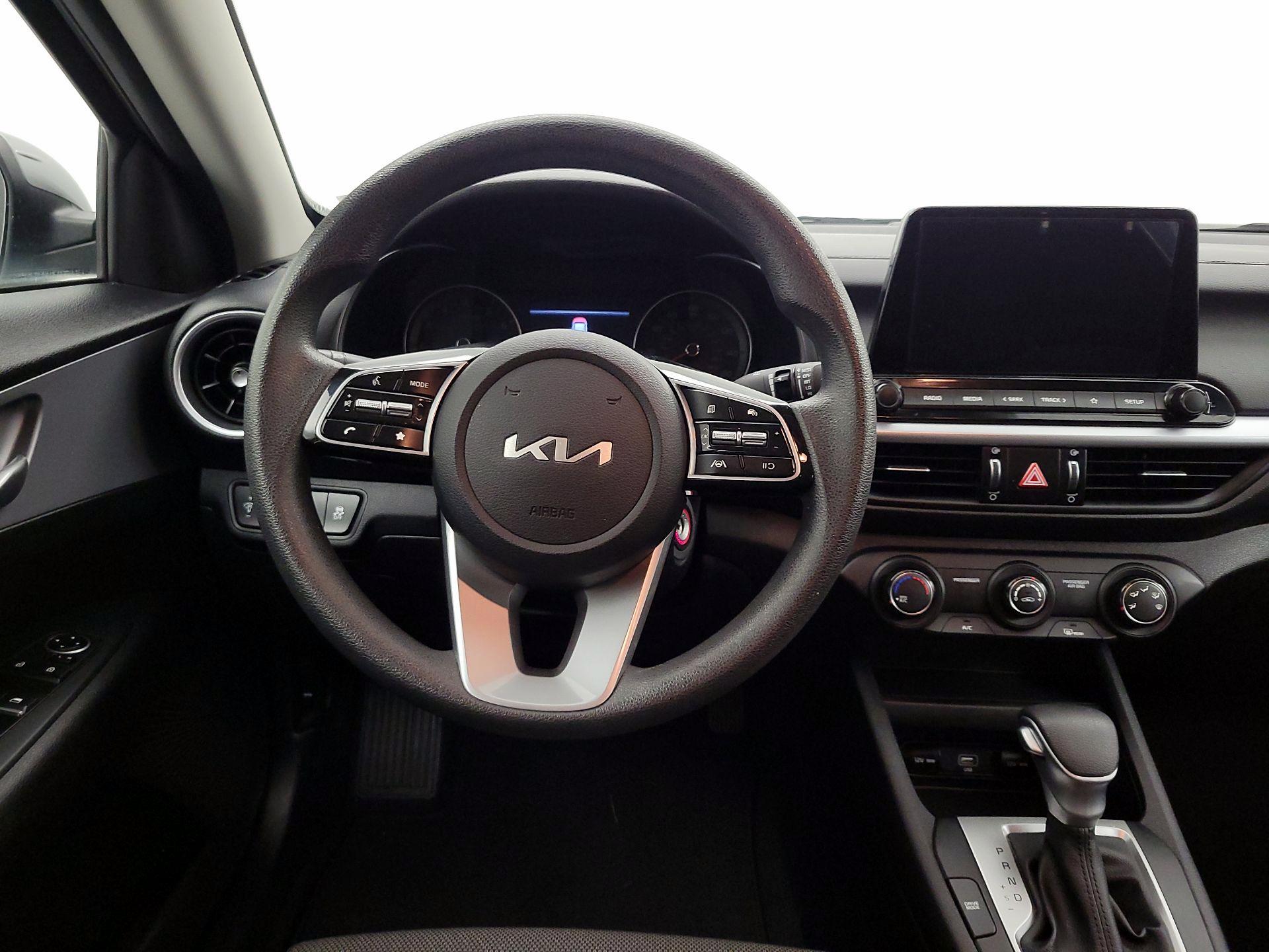 Thumbnail: 2023 Kia Forte - 10