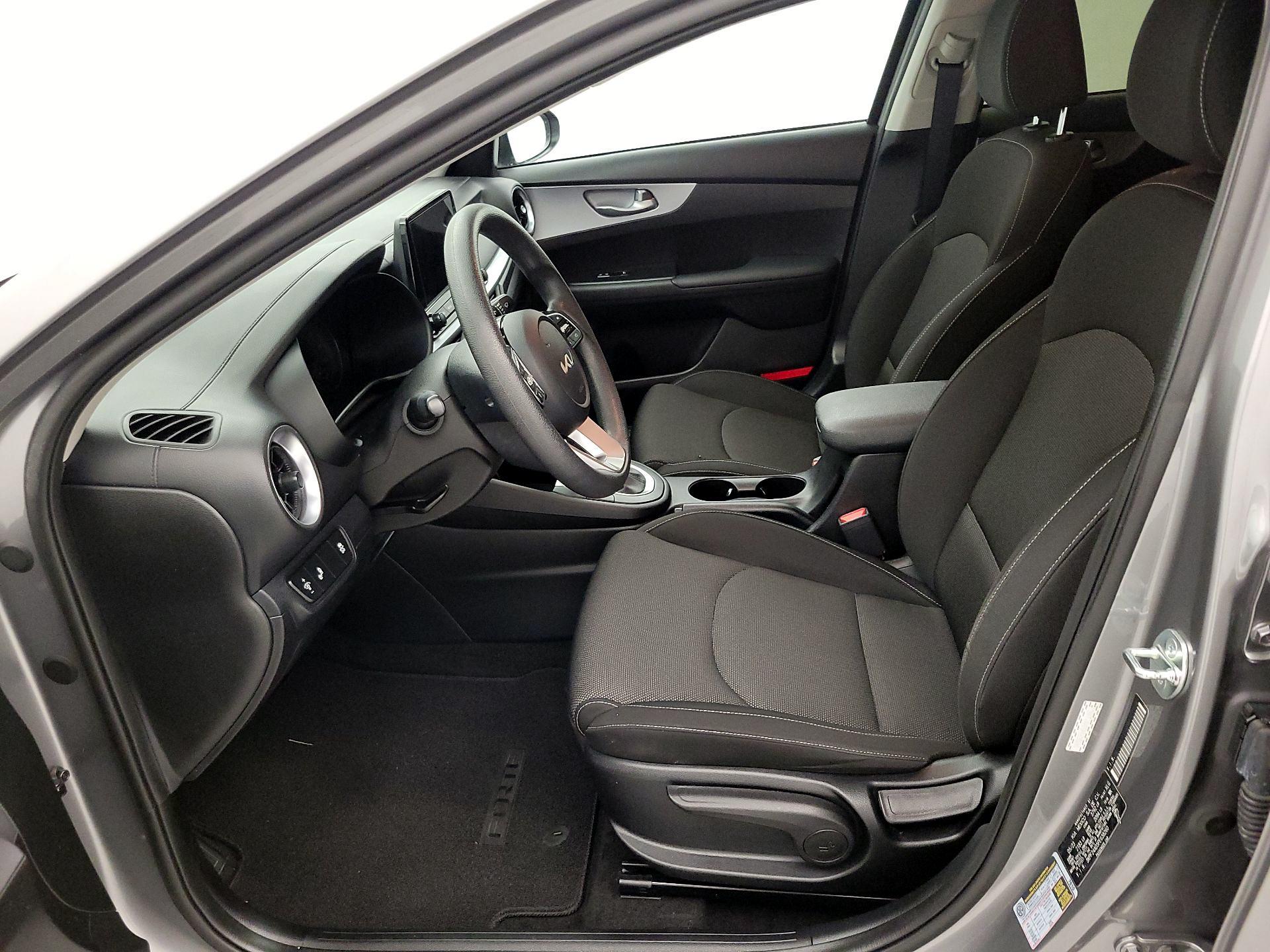 Thumbnail: 2023 Kia Forte - 11
